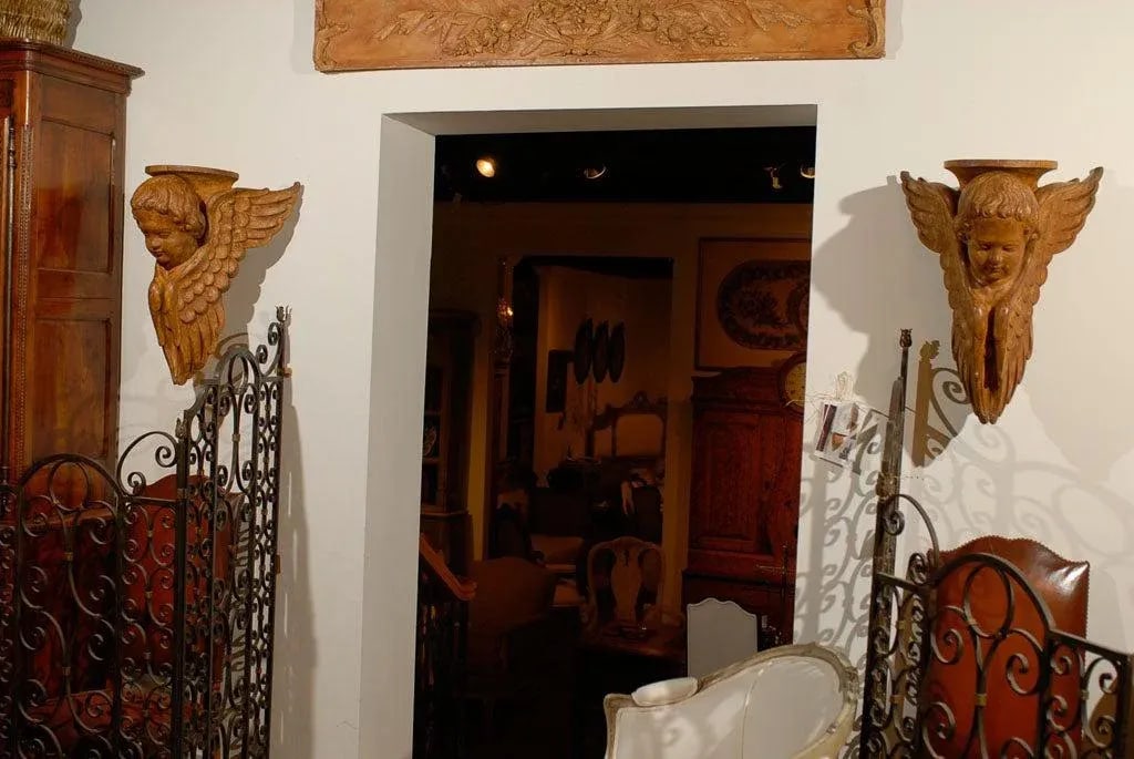 French 19th Century Wooden Wall Brackets with Carved Cherubs - A Pair - 2