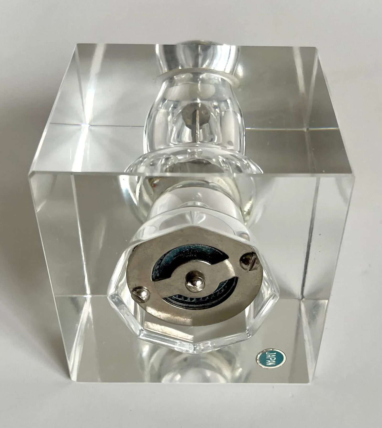 1950's Dorothy C. Thorpe Crystal Lucite Salt/Pepper Grinder - 6