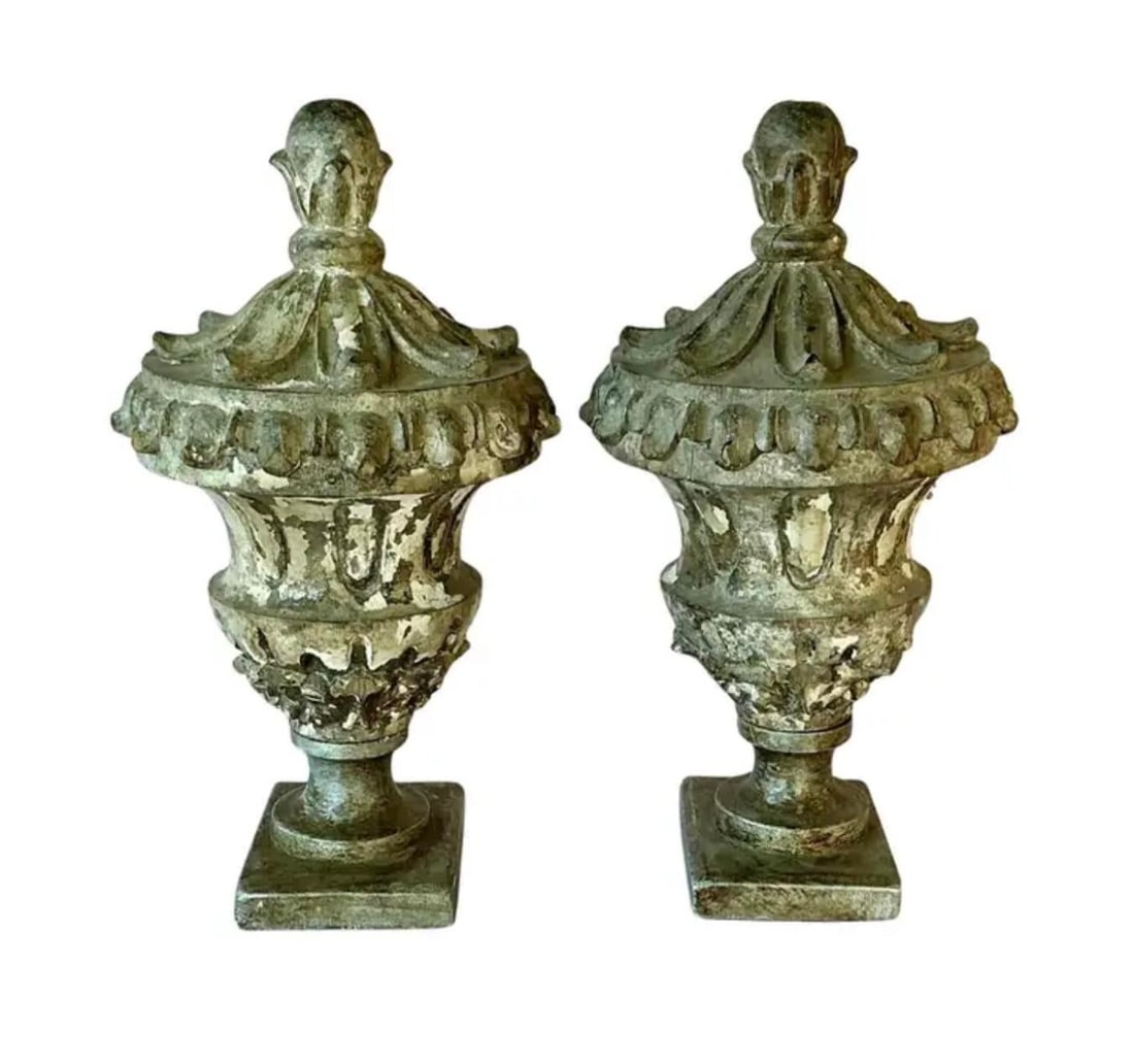 19th Century Italian Neoclassical Wooden Urns/Finials, a Pair - 4