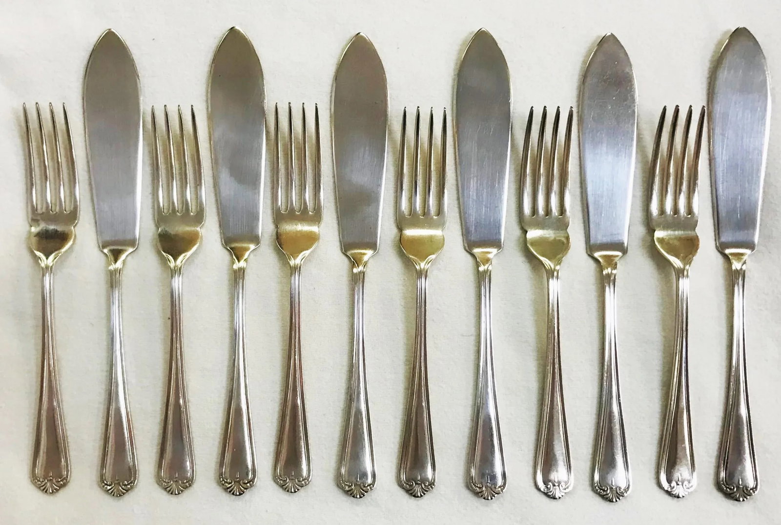 Needham, Veall & Tyzack Sheffield Fish Cutlery C1900- Set of 12 - 12