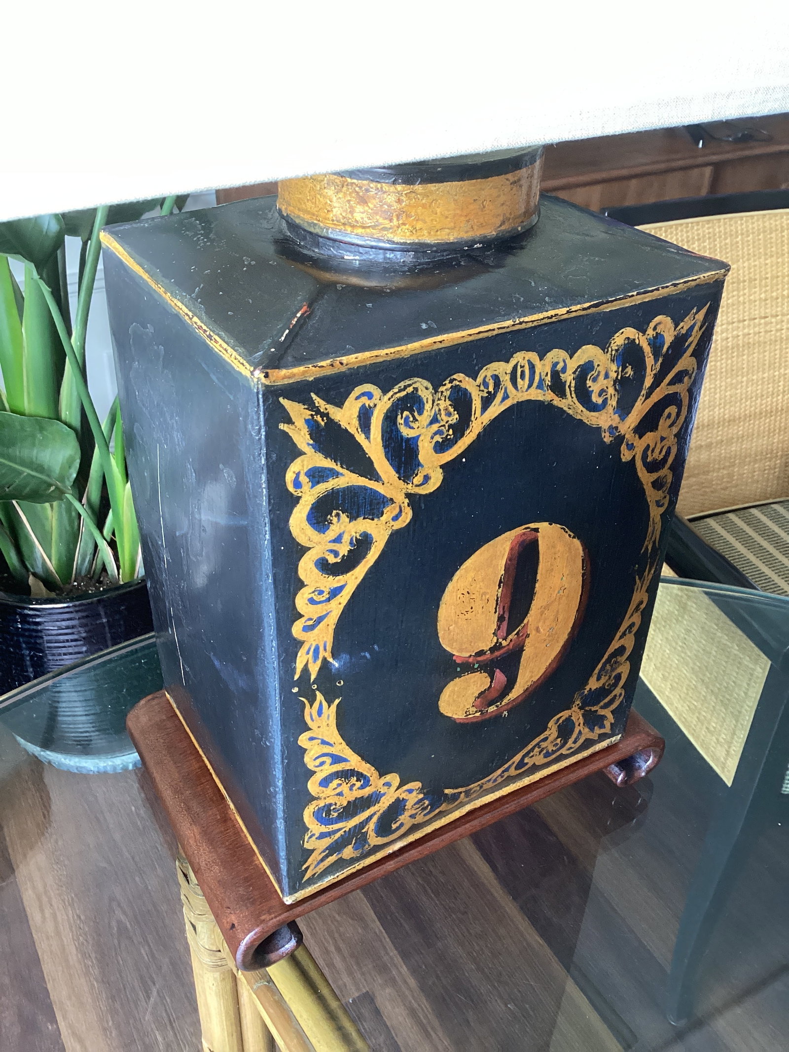 Vintage Tea Tin Folk Art "No. 9" Tole-Style Black & Gilt Table Lamp - 4