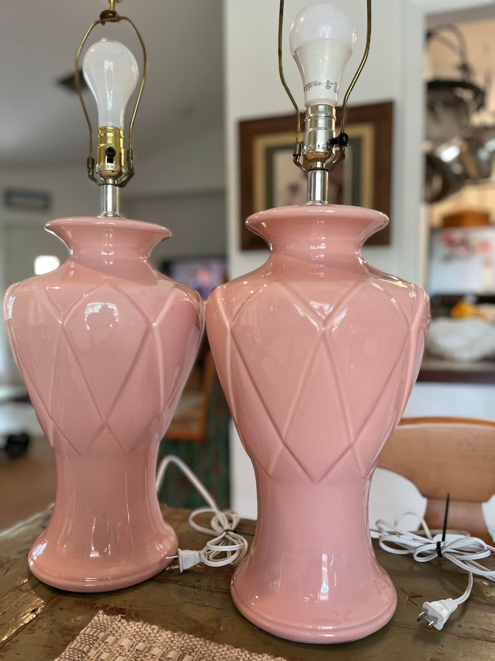 Pair of Vintage Blush Pink Ceramic Diamond Pattern Table Lamps With Three Settings/No Shades - 9