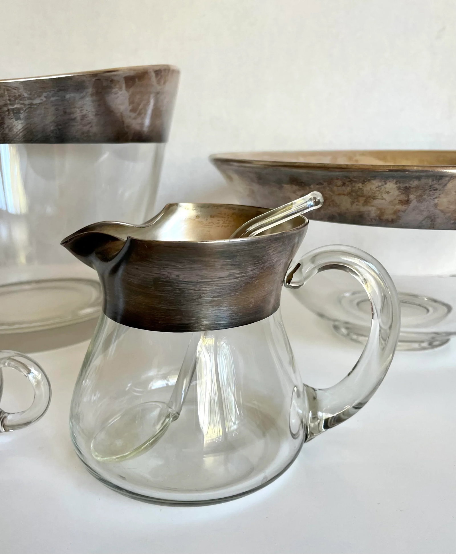 1950's Dorothy Thorpe Silver Band Glass Serving Set - Set of 5 - 3