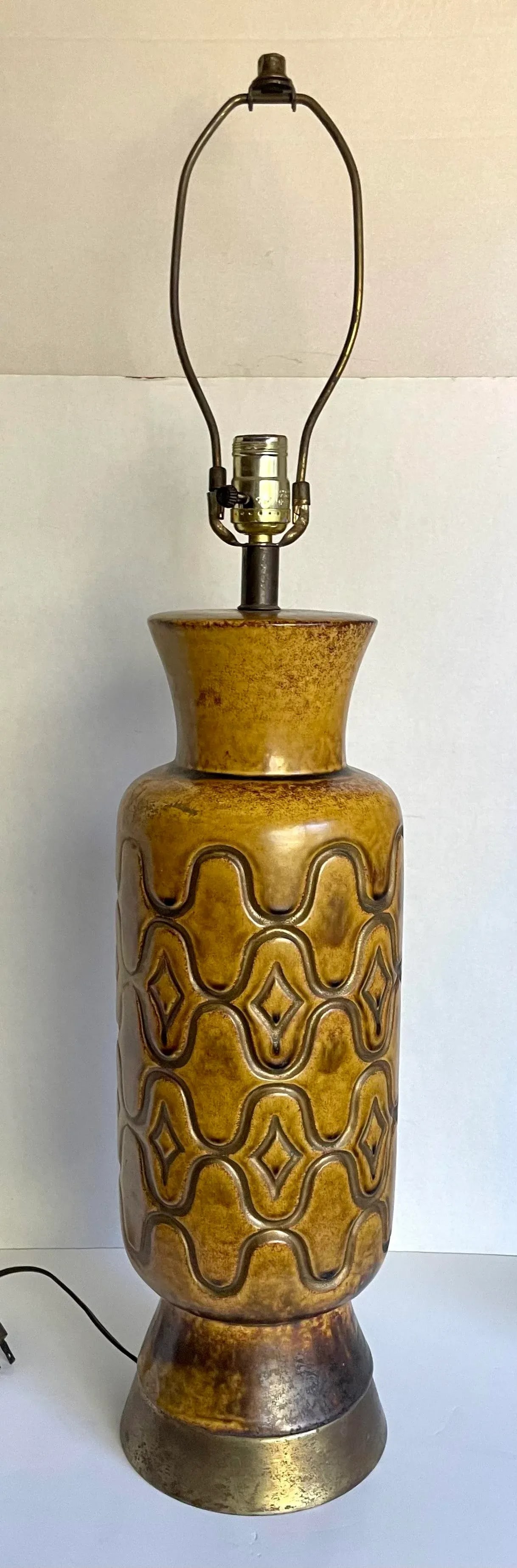 1960s Mid-Century Modern Ceramic Glazed Pottery Lamp - 9