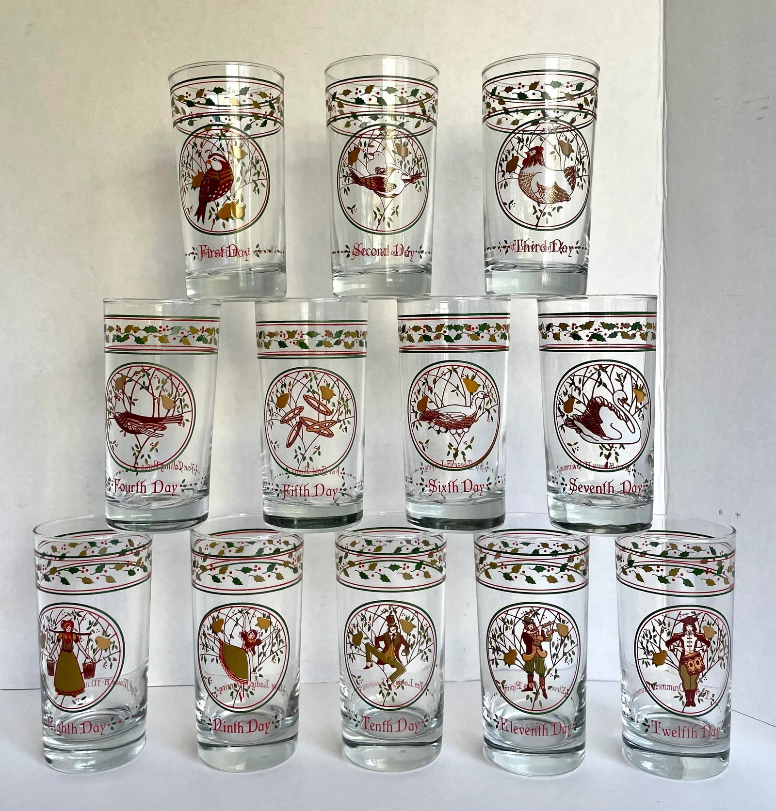 Mid 20th Century Complete Set 12 Days of Christmas Anchor Hocking Glasses - 11