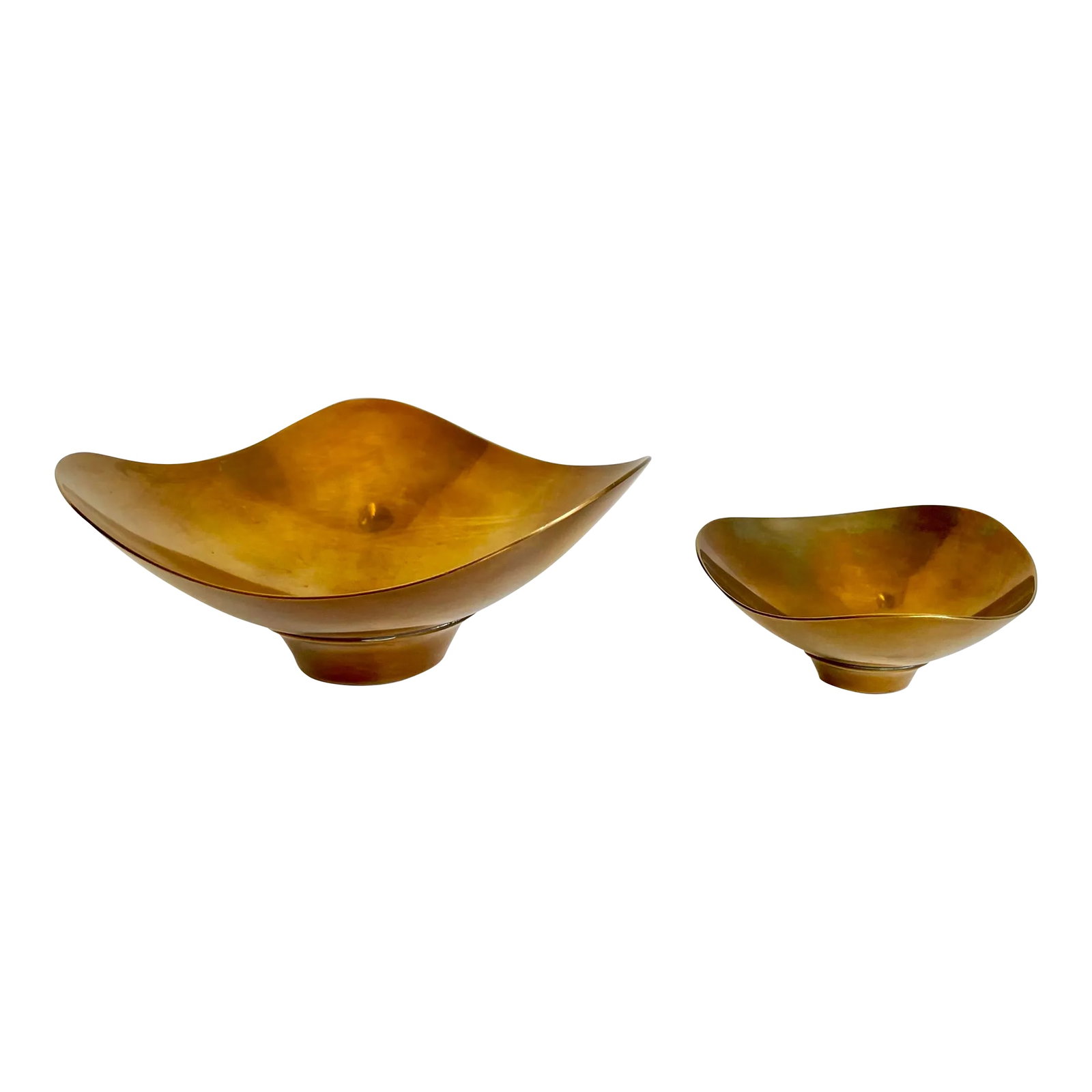 1960s Pair of Raymor Organically Shaped Brass Finger Trinket Bowls: Here is a beautiful pair of brass bowls made by Raymor in the mid-century. They have an amazing, organic, retro shape with a lovely pedestal base. The bowls look like sculptural objects when