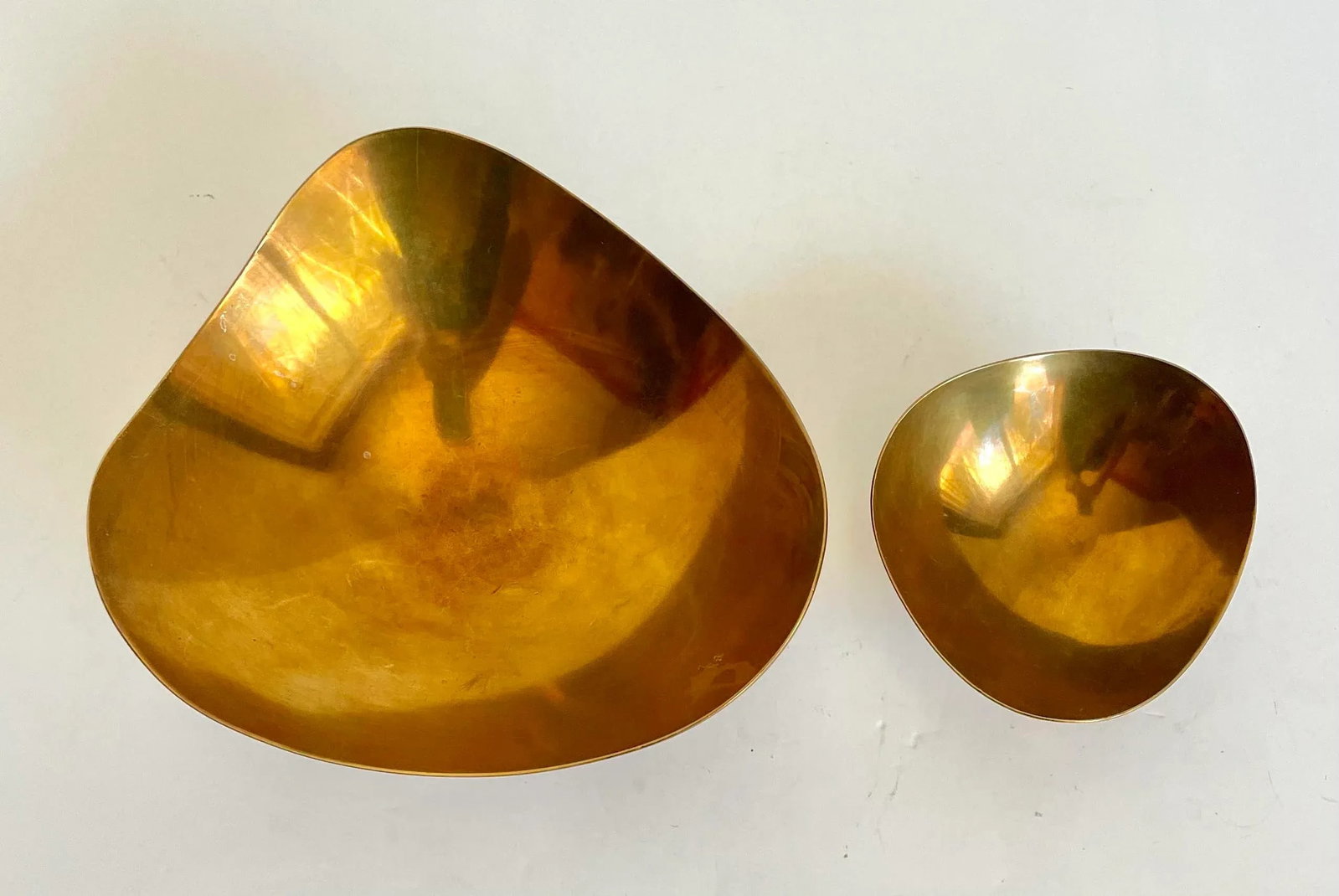 1960s Pair of Raymor Organically Shaped Brass Finger Trinket Bowls - 3