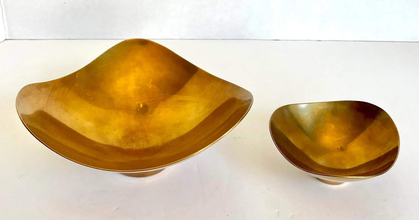 1960s Pair of Raymor Organically Shaped Brass Finger Trinket Bowls - 4