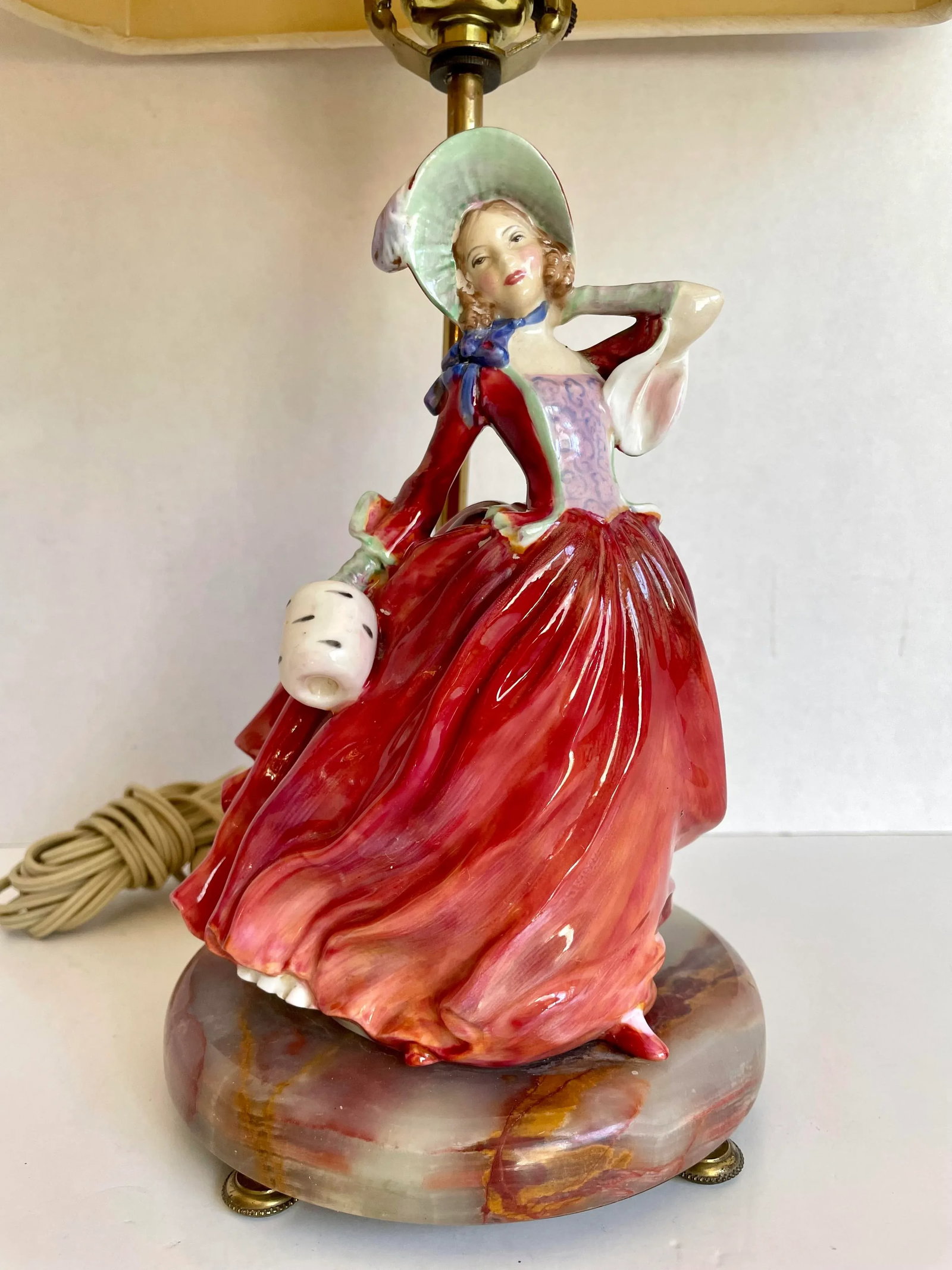 1930s Pair of English Royal Doulton Lady Figurines on Onyx Lamps - 3