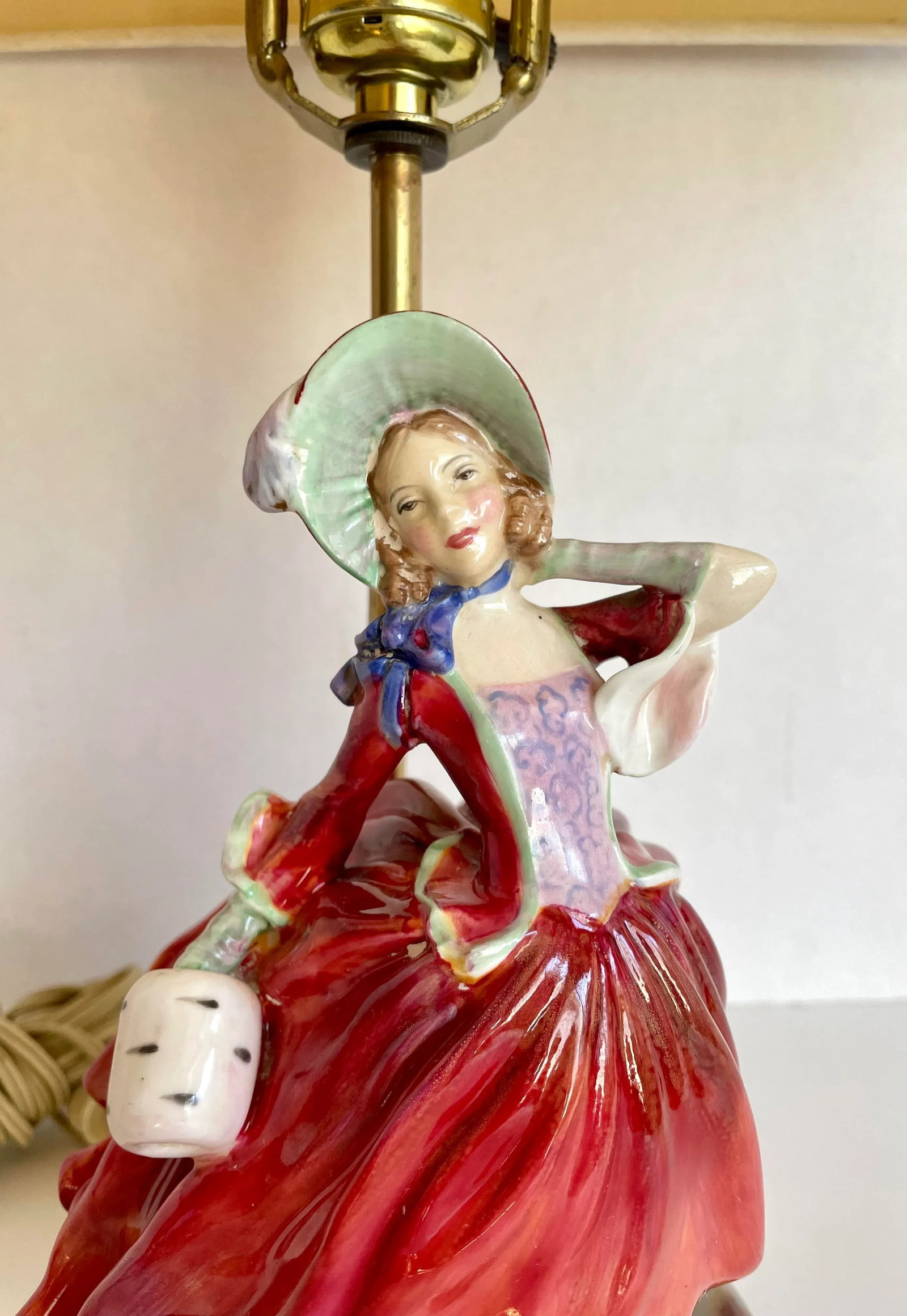 1930s Pair of English Royal Doulton Lady Figurines on Onyx Lamps - 4