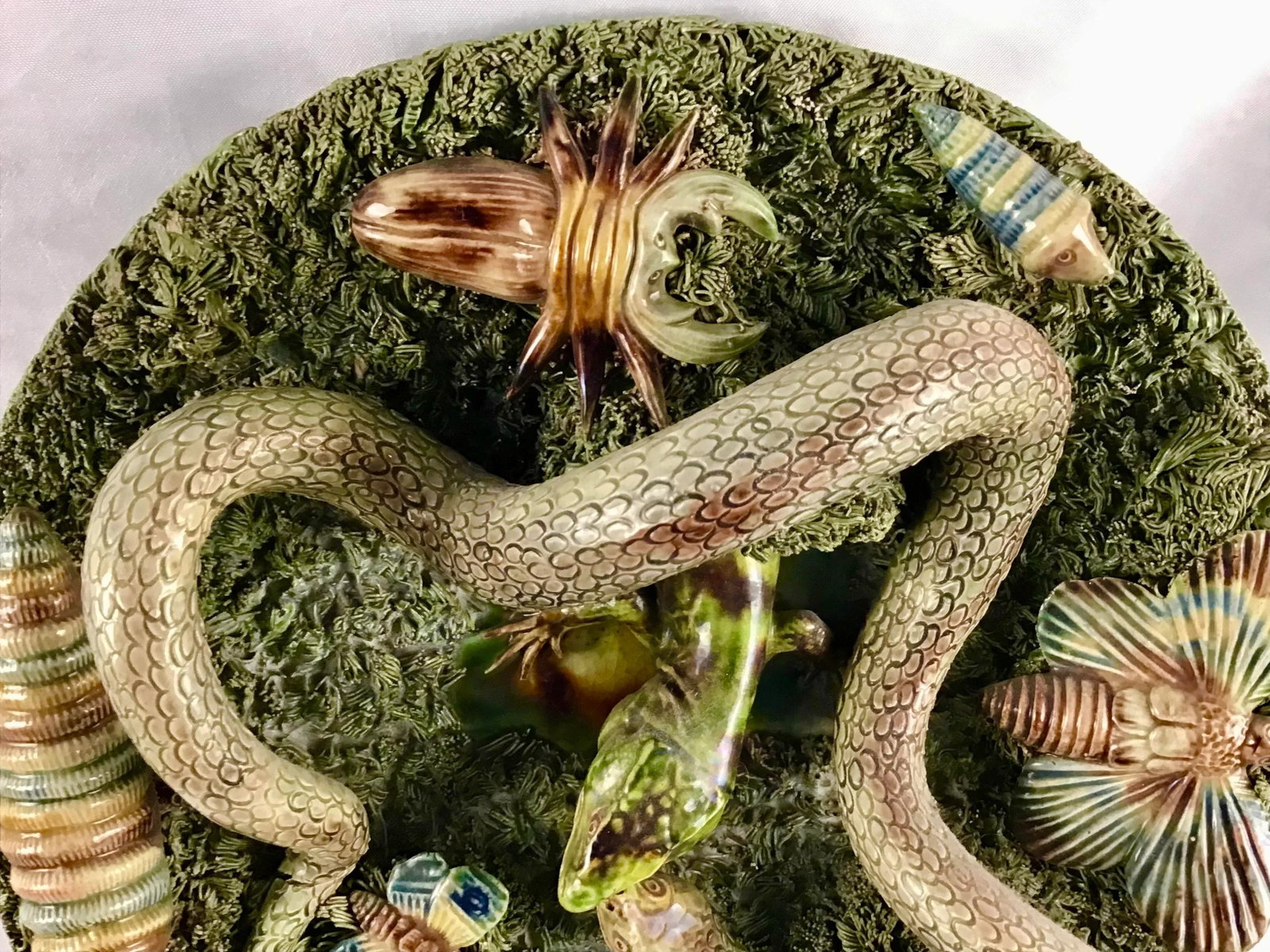 19th Majolica Palissy Snake and Lizard Wall Platter Jose Alves Cunha - 3