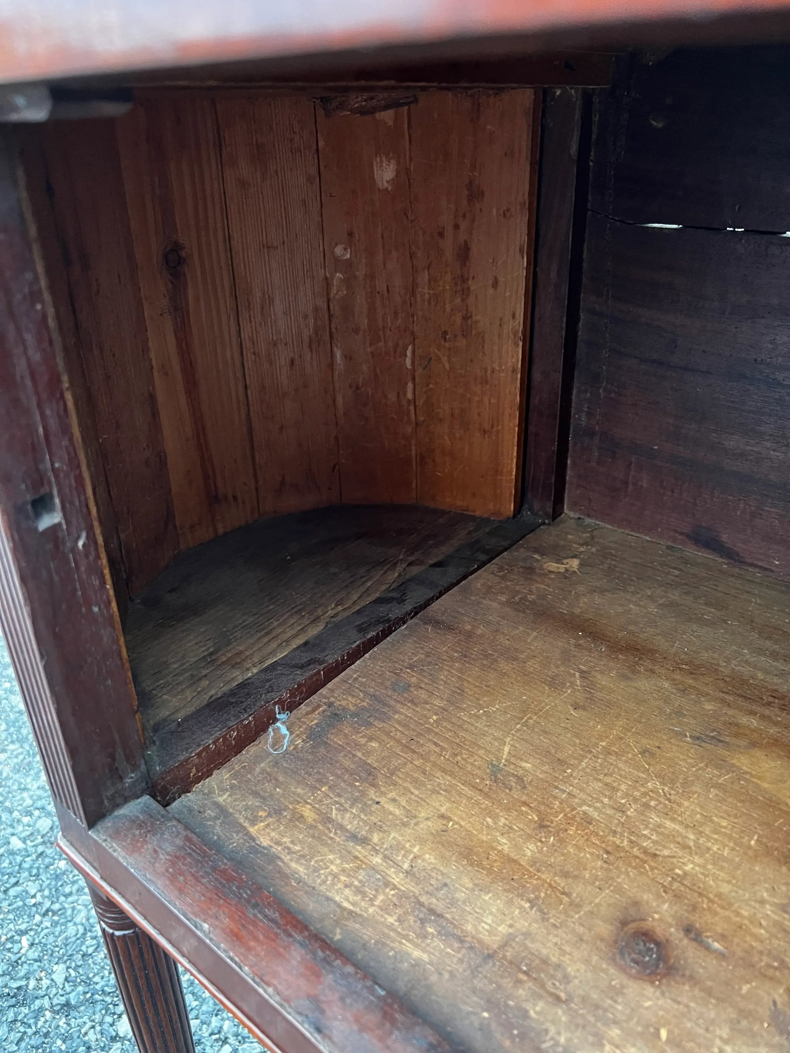 Antique Sheraton Astragal Sewing Stand Table, Philadelphia, Circa 1810s - 10