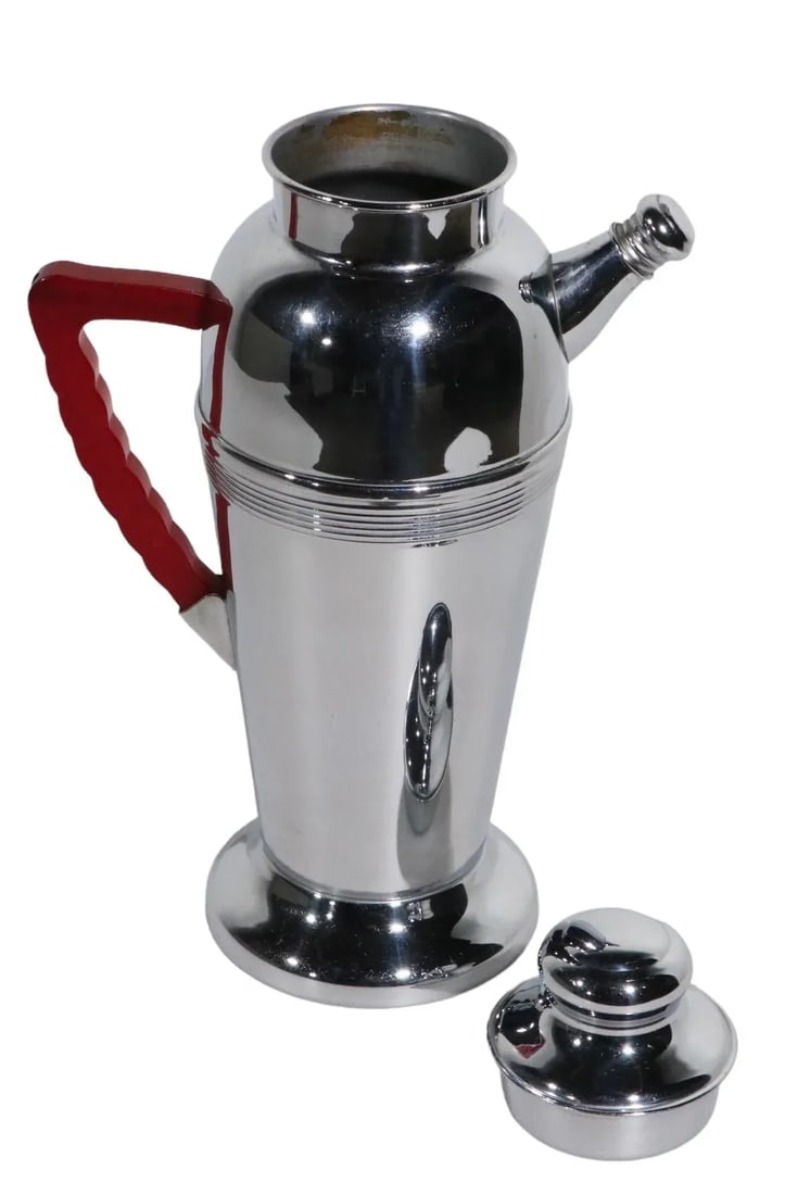 Art Deco Chrome Cocktail Shaker With Red Bakelite Handle by Keystoneware - 3