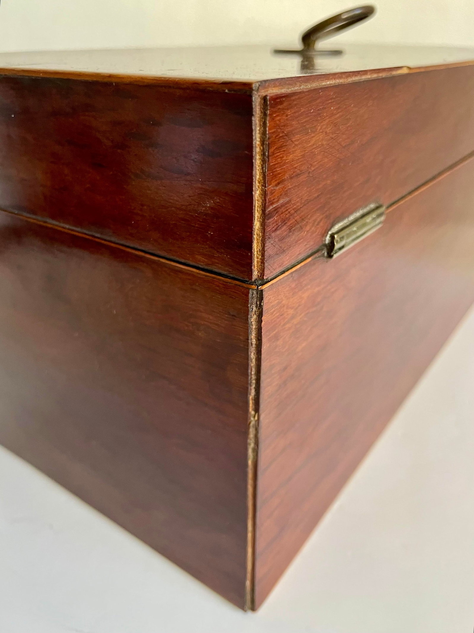 Mid-19th Century English Mahogany Tea Caddy Chest With Glass Mixing Bowl - 14