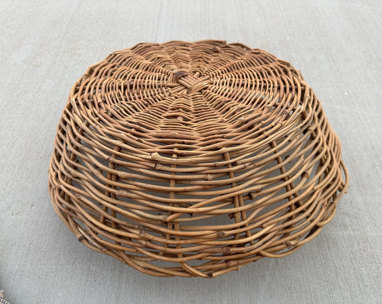 Vintage Rustic European Wicker Gathering Basket - 3