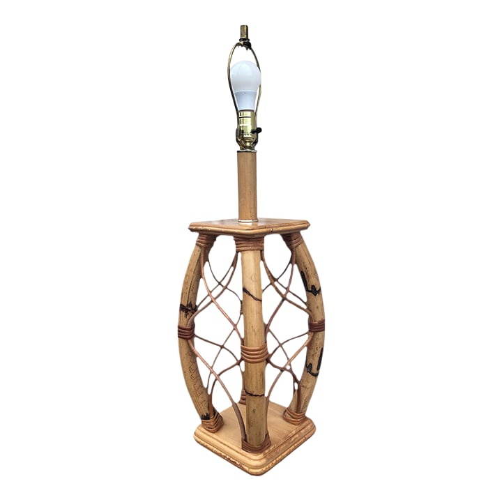 Vintage Mid Century Modern Rattan Bentwood Table Lamp: Mid Century Modern bamboo and rattan table lamp Bentwood bamboo struts are connected with decorative crossed, pencil bamboo secured with rattan wrapping. Square maple, top and base rounded corners,