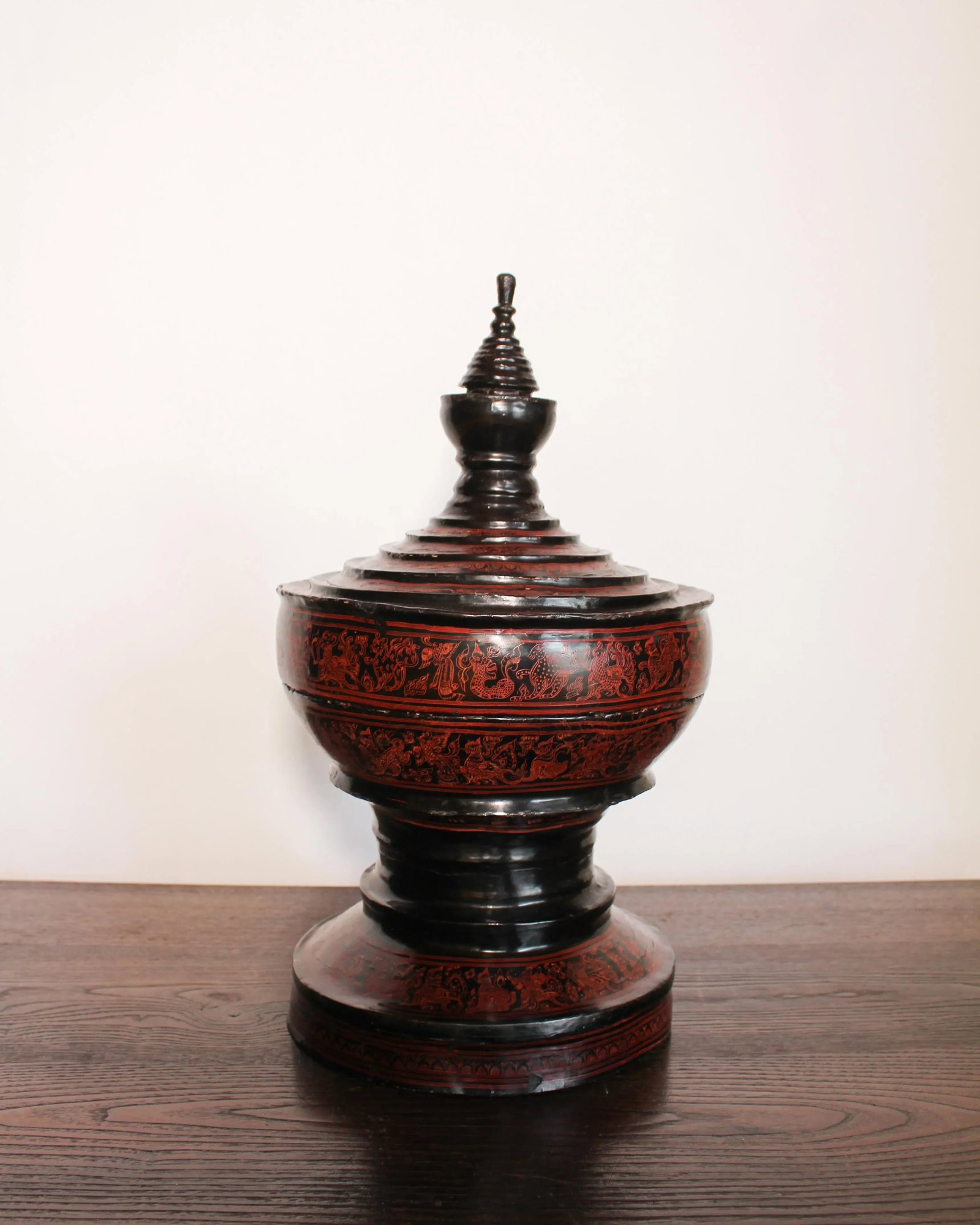 19th Century Black Lacquered Burmese Offering Vessel - 3