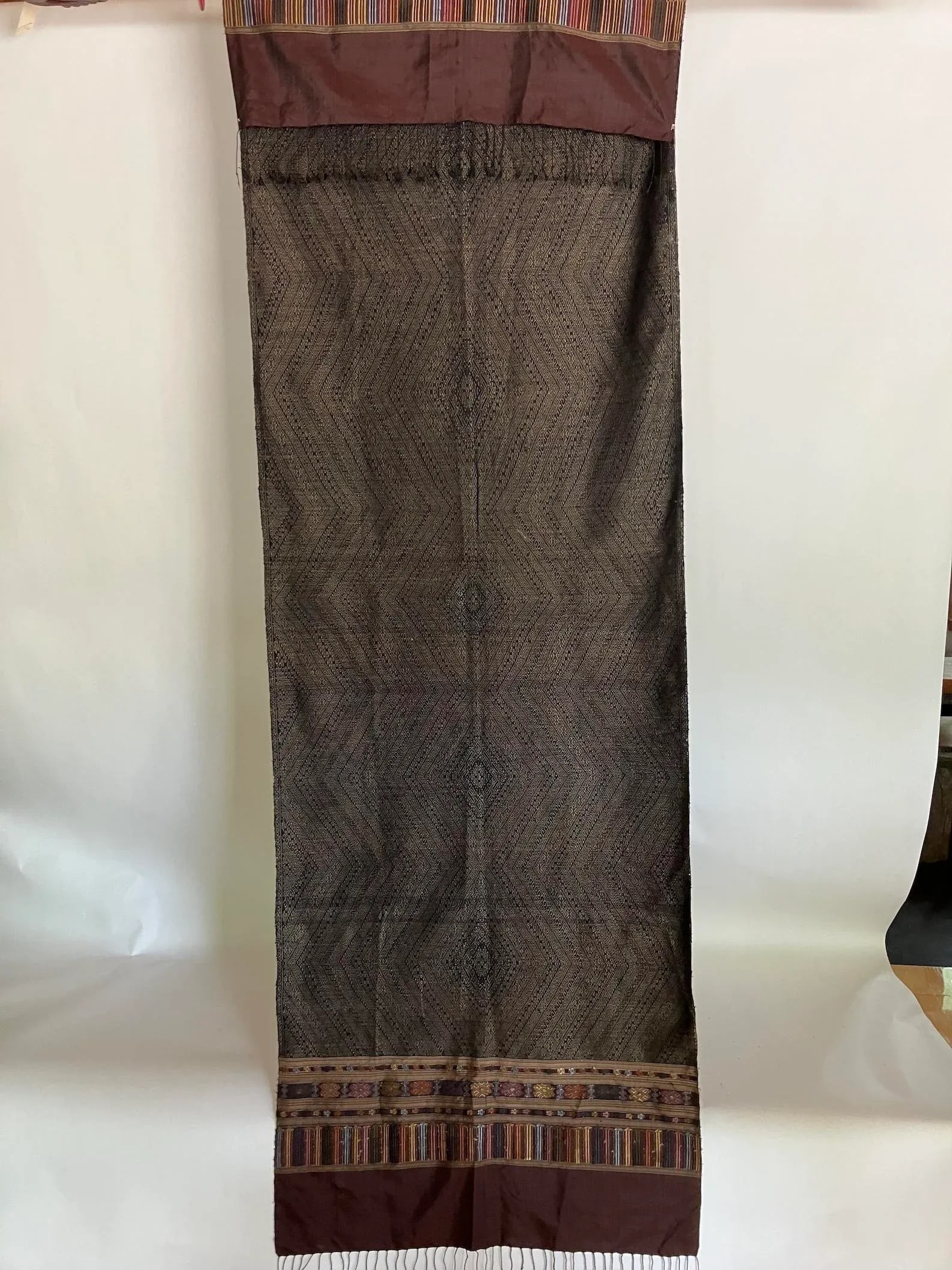 Early 20th Century Pha Biang Ceremonial Shawl, Tai Daeng People, Northern Laos - 6