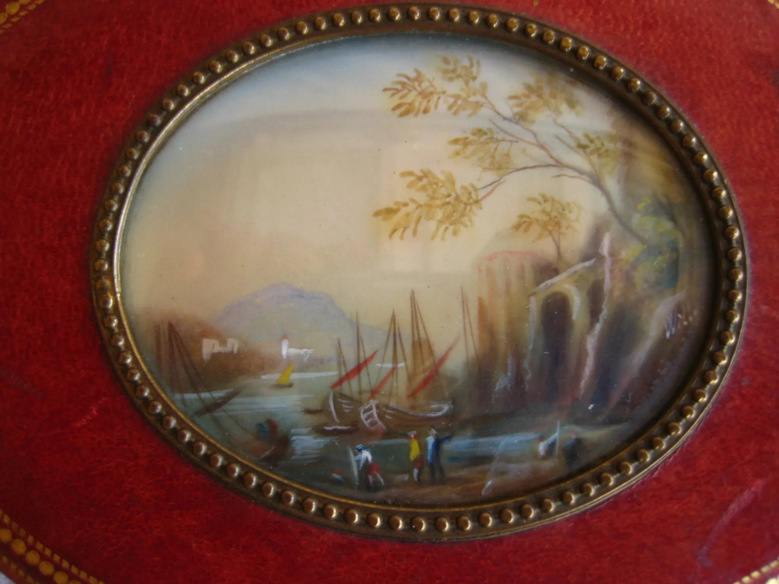 Mid 20th Century Leather Italian Jewelry Box With a Miniature Painting - 3
