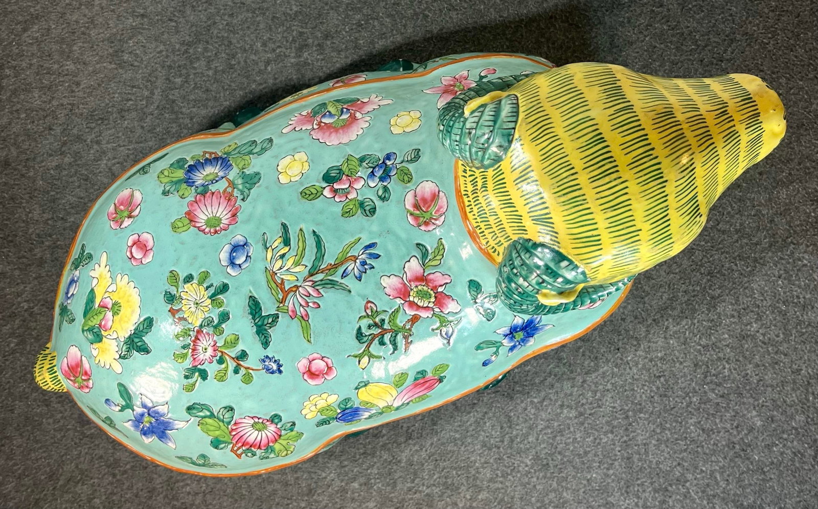 Early 20th Century Chinese Enameled Porcelain Lidded Ram Tureen - 9