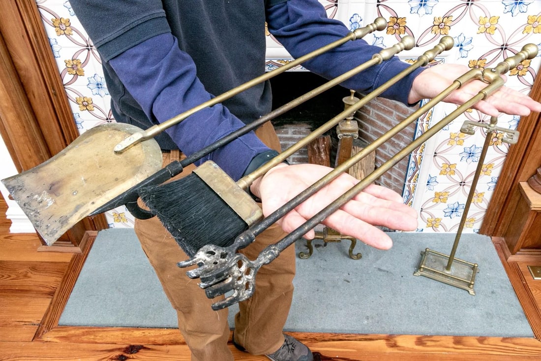A Wonderful Collection of Antique Brass Fireplace Accessories - 10