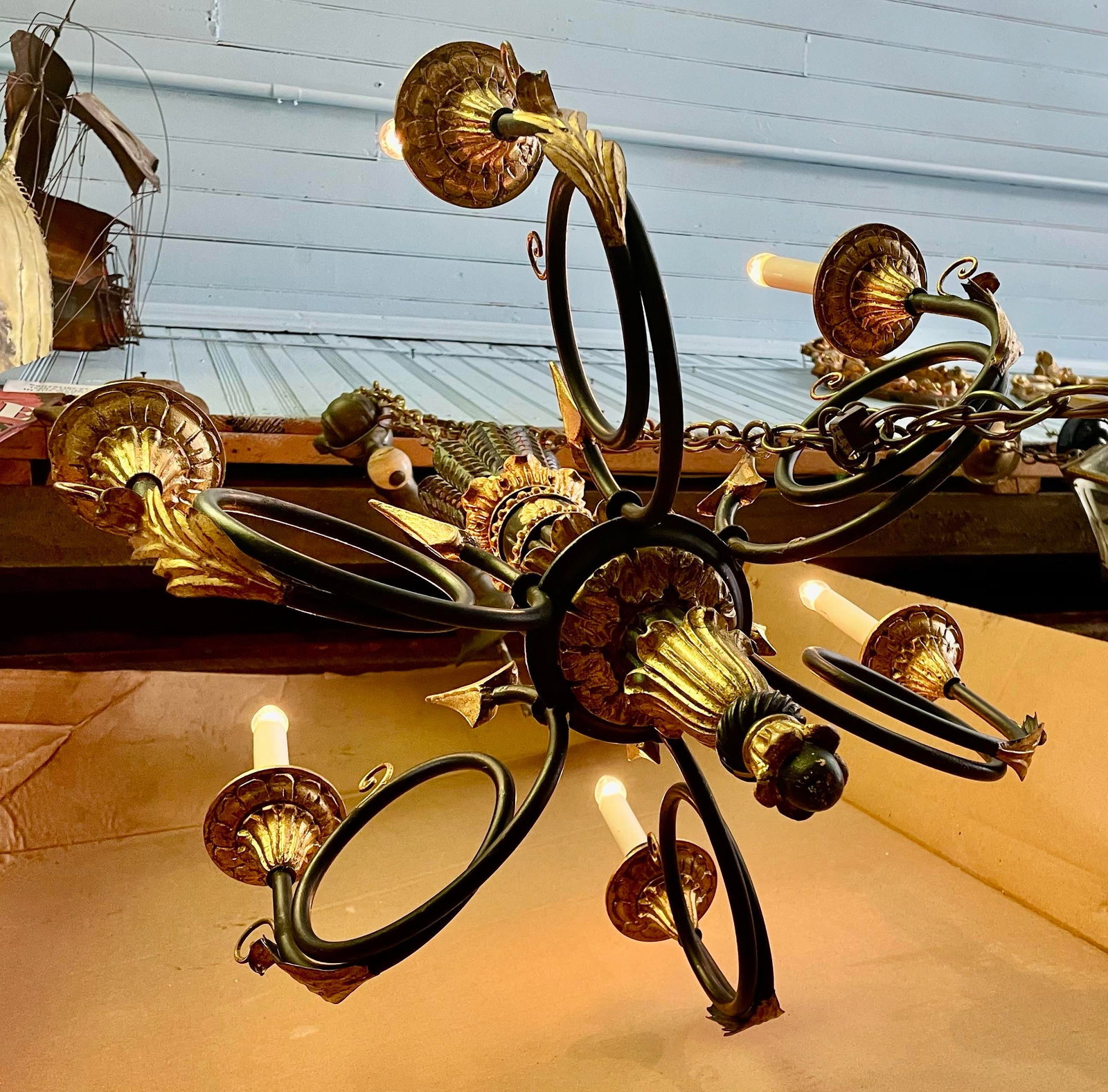 Mid 20th Century Neoclassic Arrow Italian Hand Carved Black Gold Painted Wood 6 Light Chandelier - 8