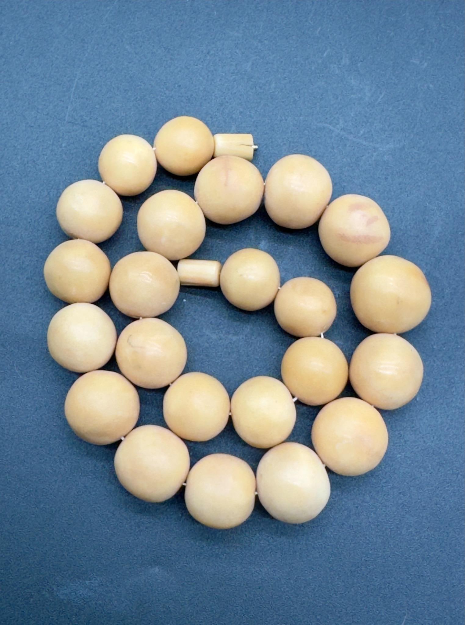 1930s Moroccan Mastic Copal Beaded Tribal Necklace - 16