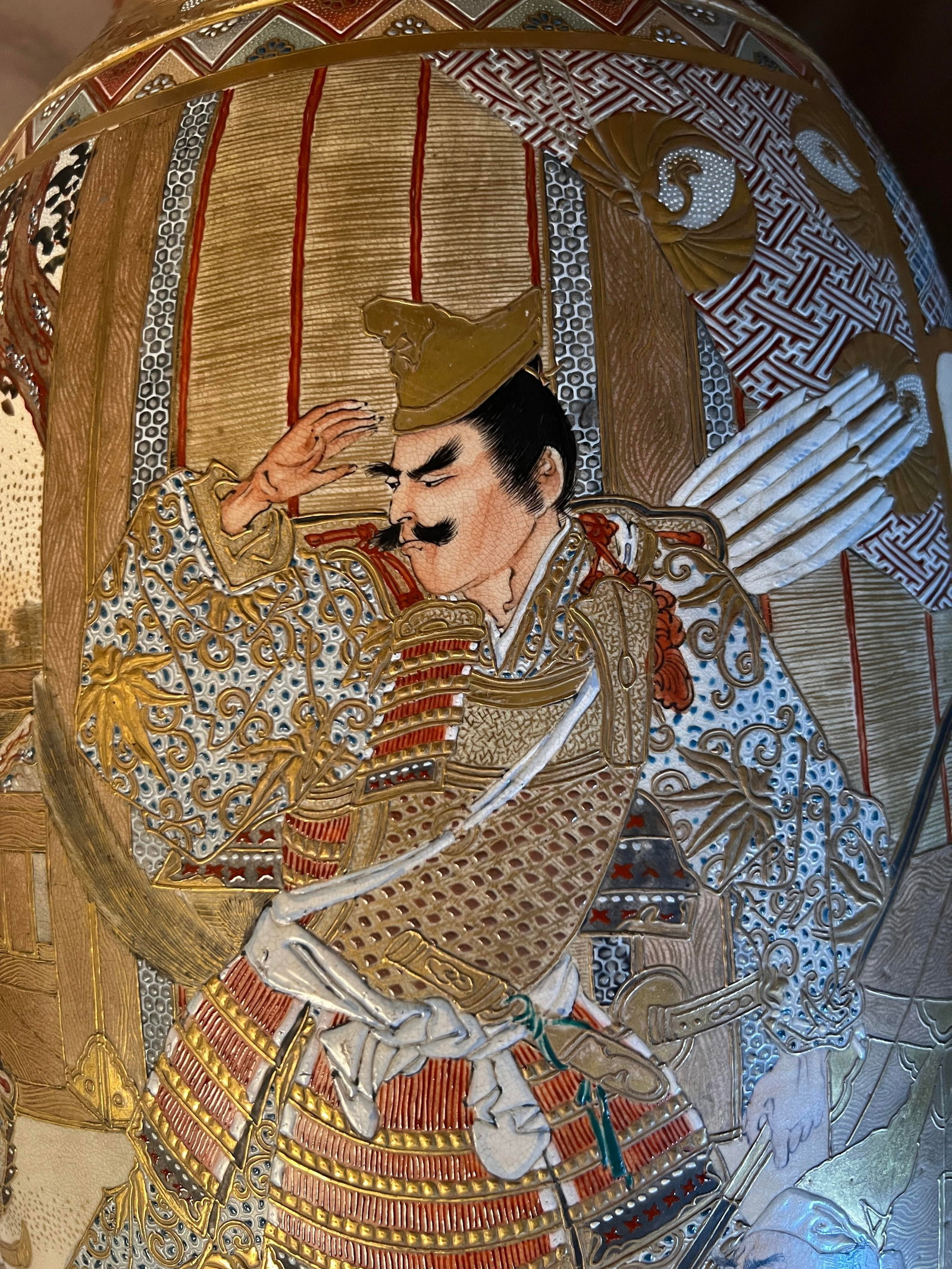 Monumental 24" Antique Japanese Meiji Period Kyoto Satsuma Palace Floor Vase, Court Scene & Peony - 8