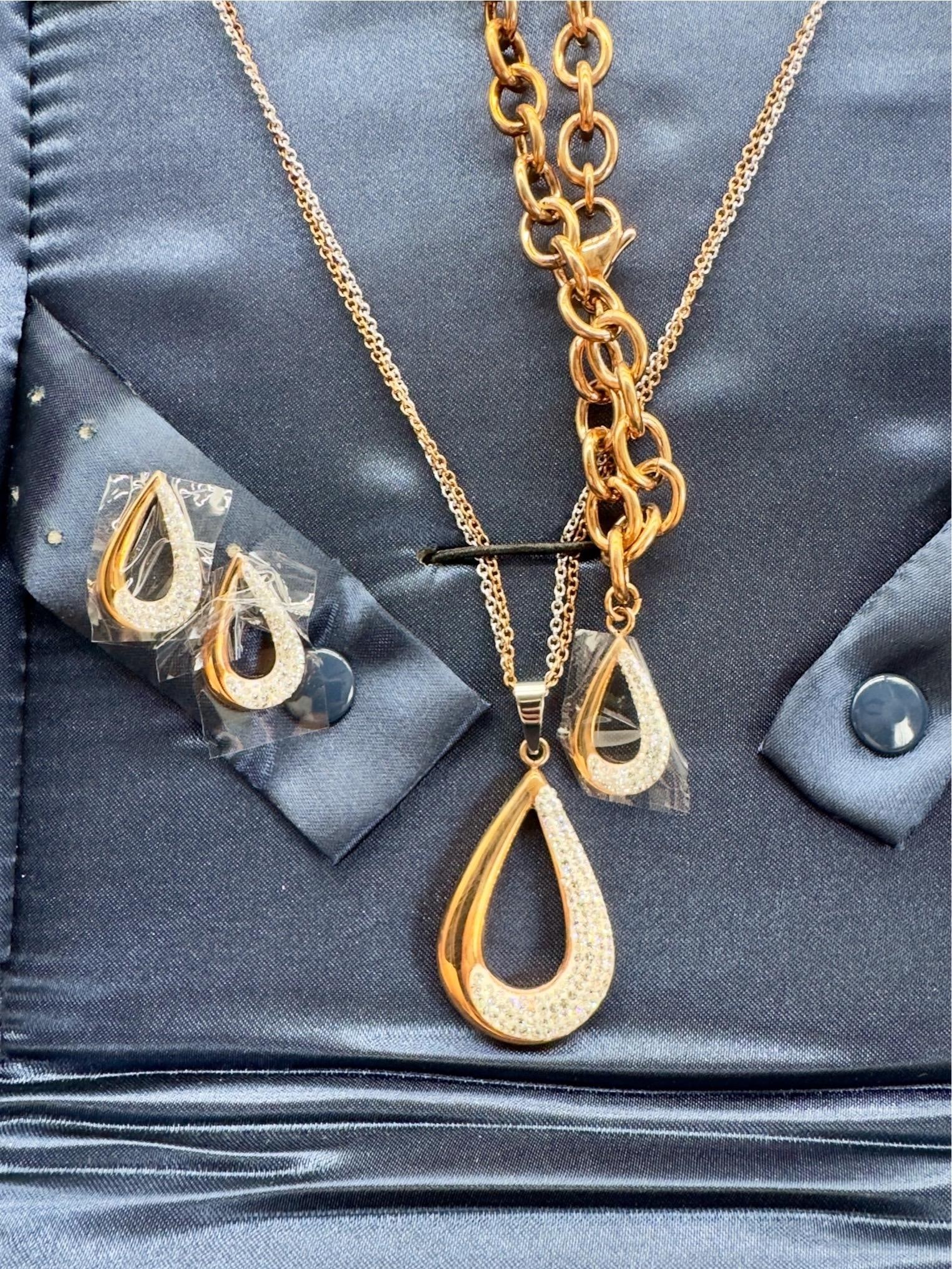 Stauer Gold Teardrop Diamondaura Set, Stauer Jewelry, 4 Pieces - 9