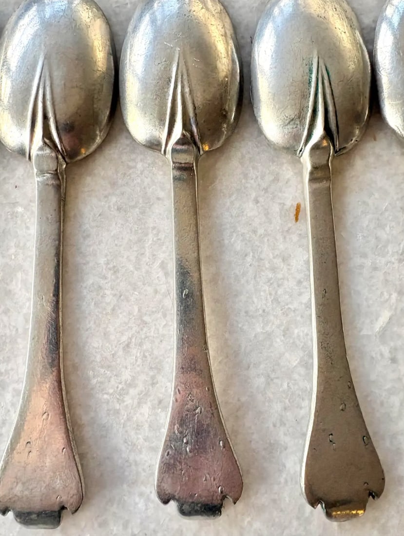 17th Century English Provincial Silver Spoons With Protective Red Suede Covering - Set of 6 Spoons - 5