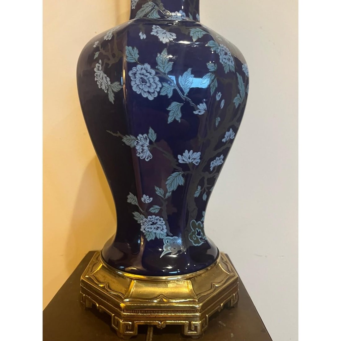 1970s Chinoiserie Cobalt Blue Porcelain Lamp - Heavy 6lb Greek Key Brass Base - 10
