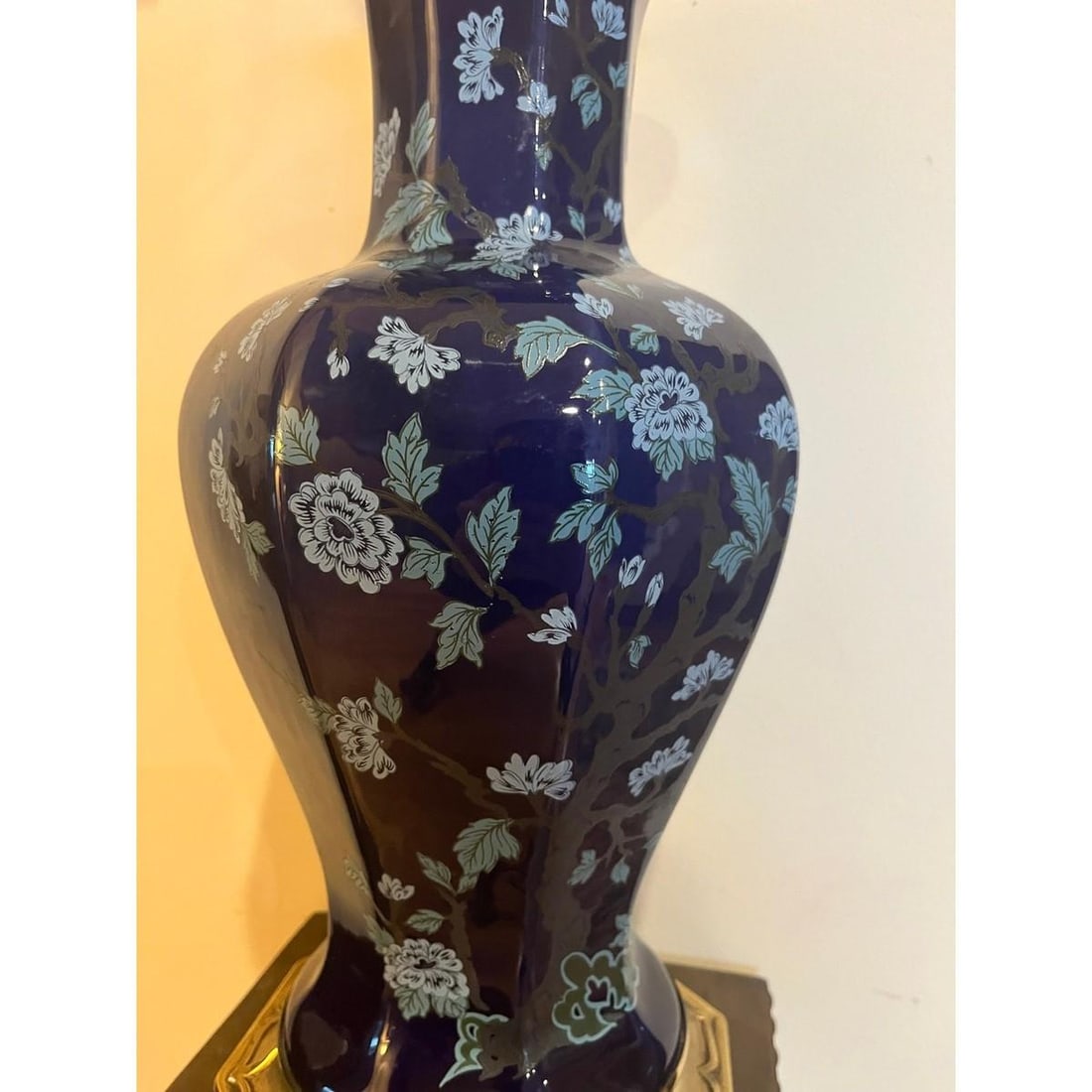 1970s Chinoiserie Cobalt Blue Porcelain Lamp - Heavy 6lb Greek Key Brass Base - 11