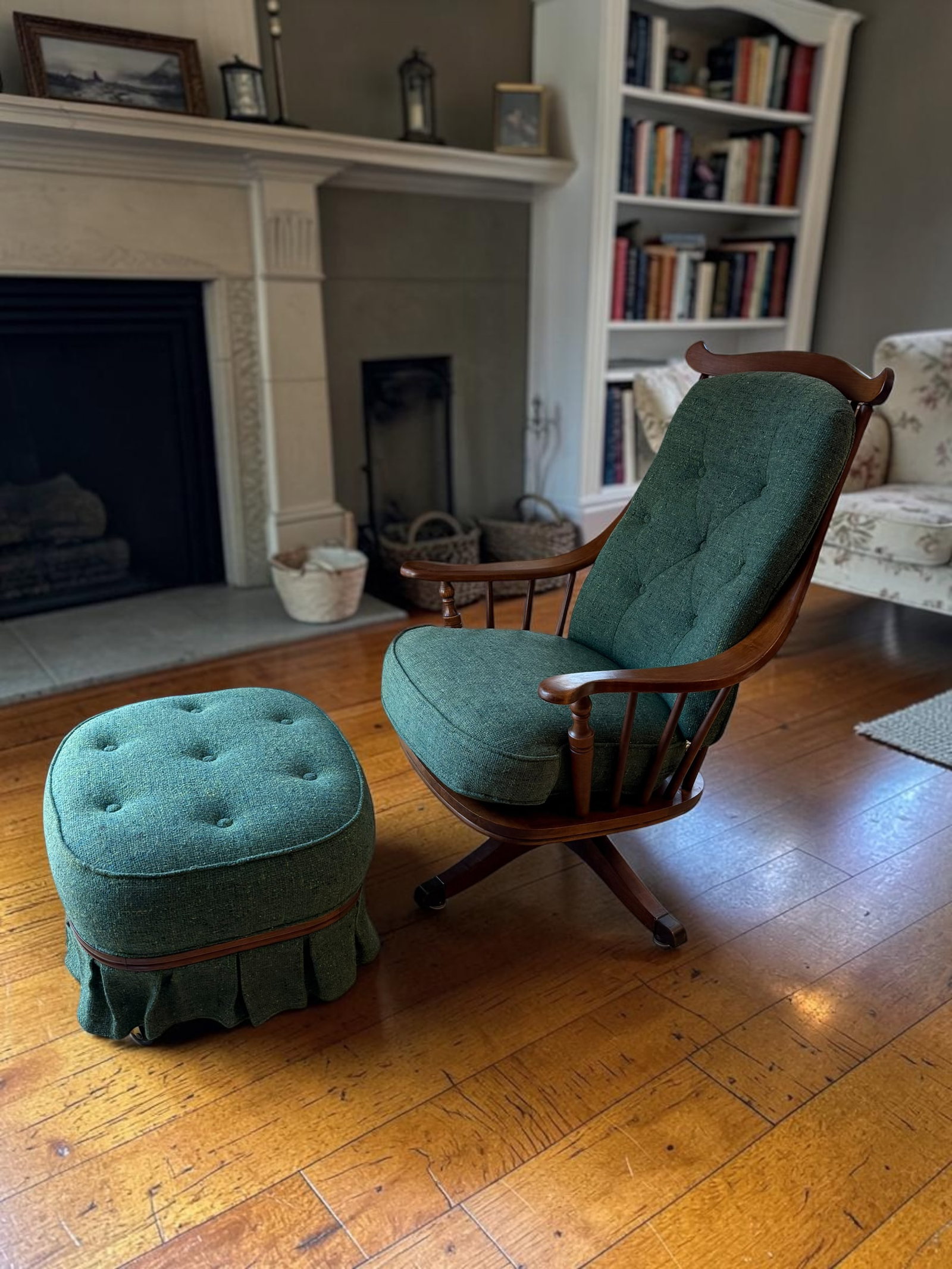 Heywood-Wakefield Danish Modern Tufted Swivel Lounge Chair & Pleated Ottoman in Emerald Tweed 1960's - 9