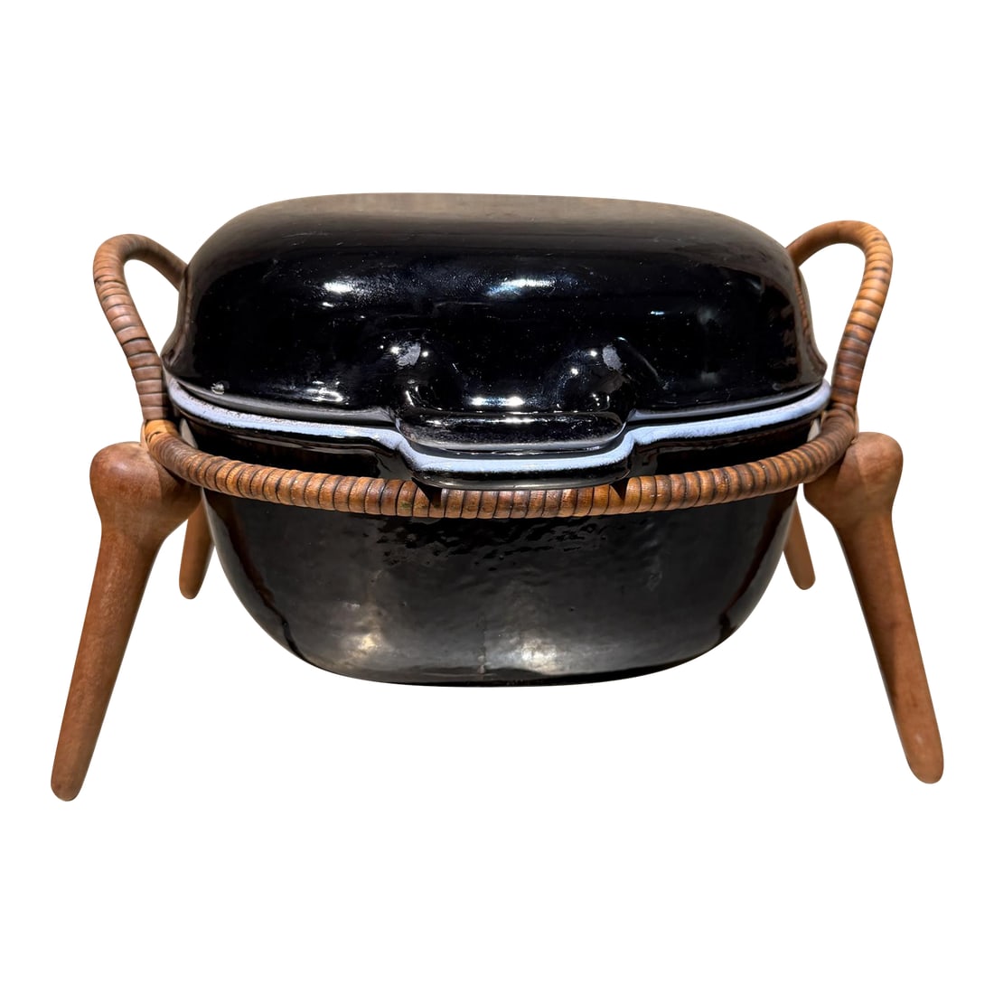 1950s Mid-Century Modern Casserole Dish and Stand From the Anker-Line Range: For your consideration, a mid-century modern casserole dish and stand from the Anker-Line range. It was designed in 1954 by the renowned Danish sculptor and industrial designer Jens Quistgaard. The