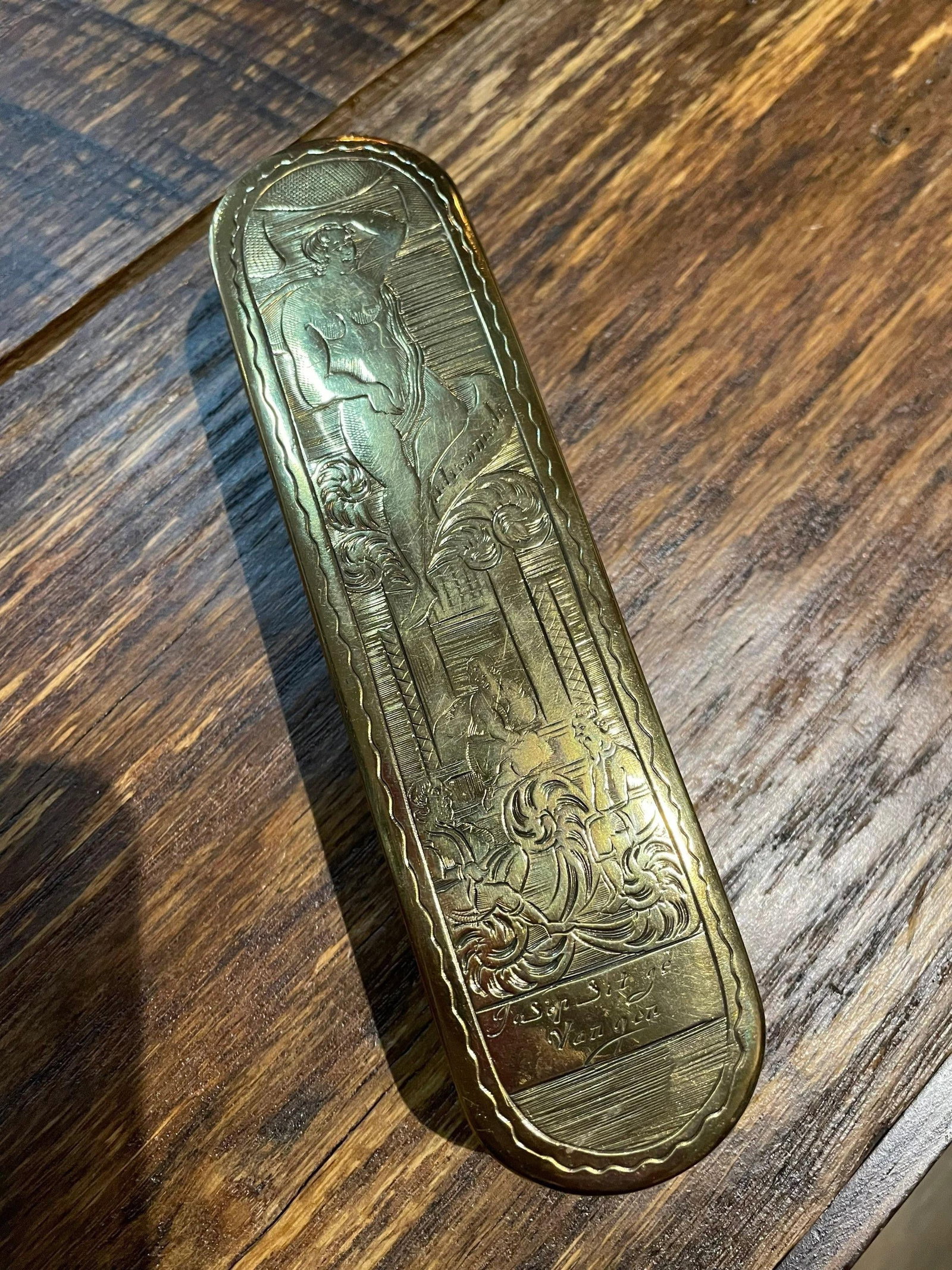 18th Century Dutch Brass Tobacco Box: Scandalous Lovers Scene - 5