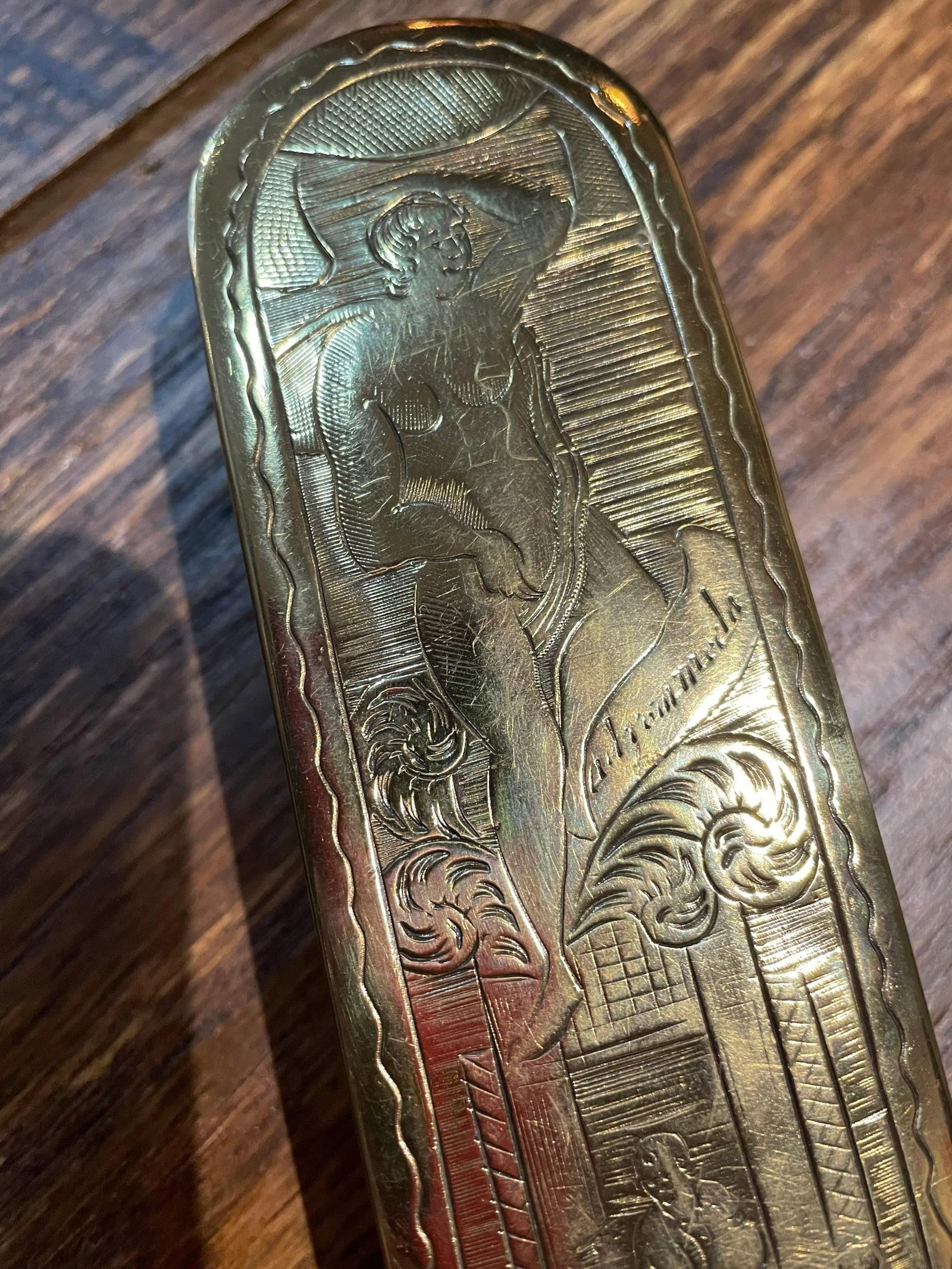 18th Century Dutch Brass Tobacco Box: Scandalous Lovers Scene - 6