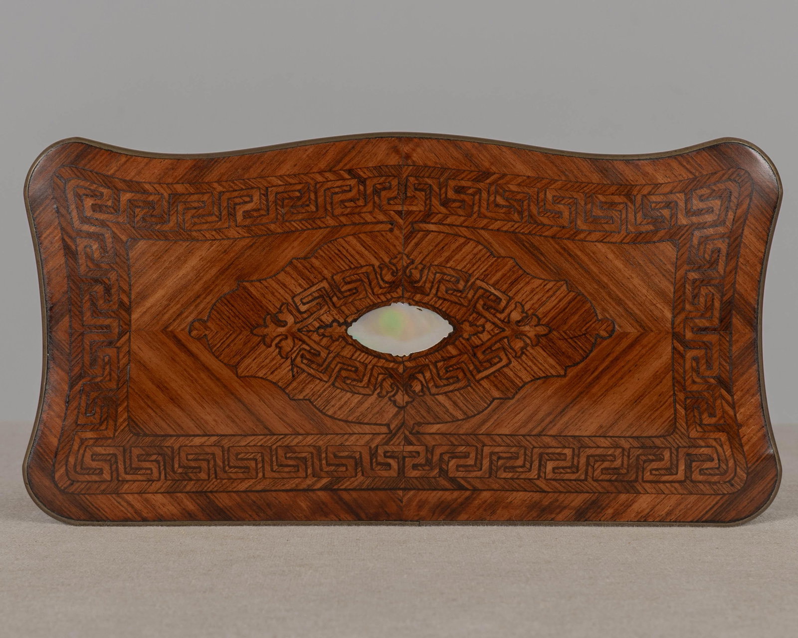 French Napoleon III Marquetry Inlaid Serpentine Form Tea Caddy Circa 1880 - 10