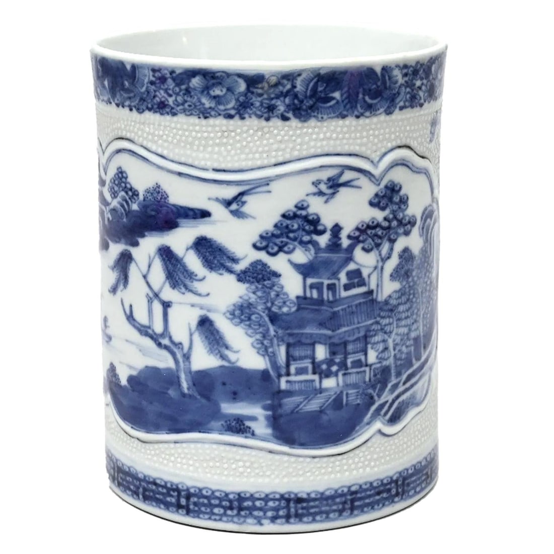 River Scenes in Cobalt: An 18th-Century Chinese Export Porcelain Tankard - 3