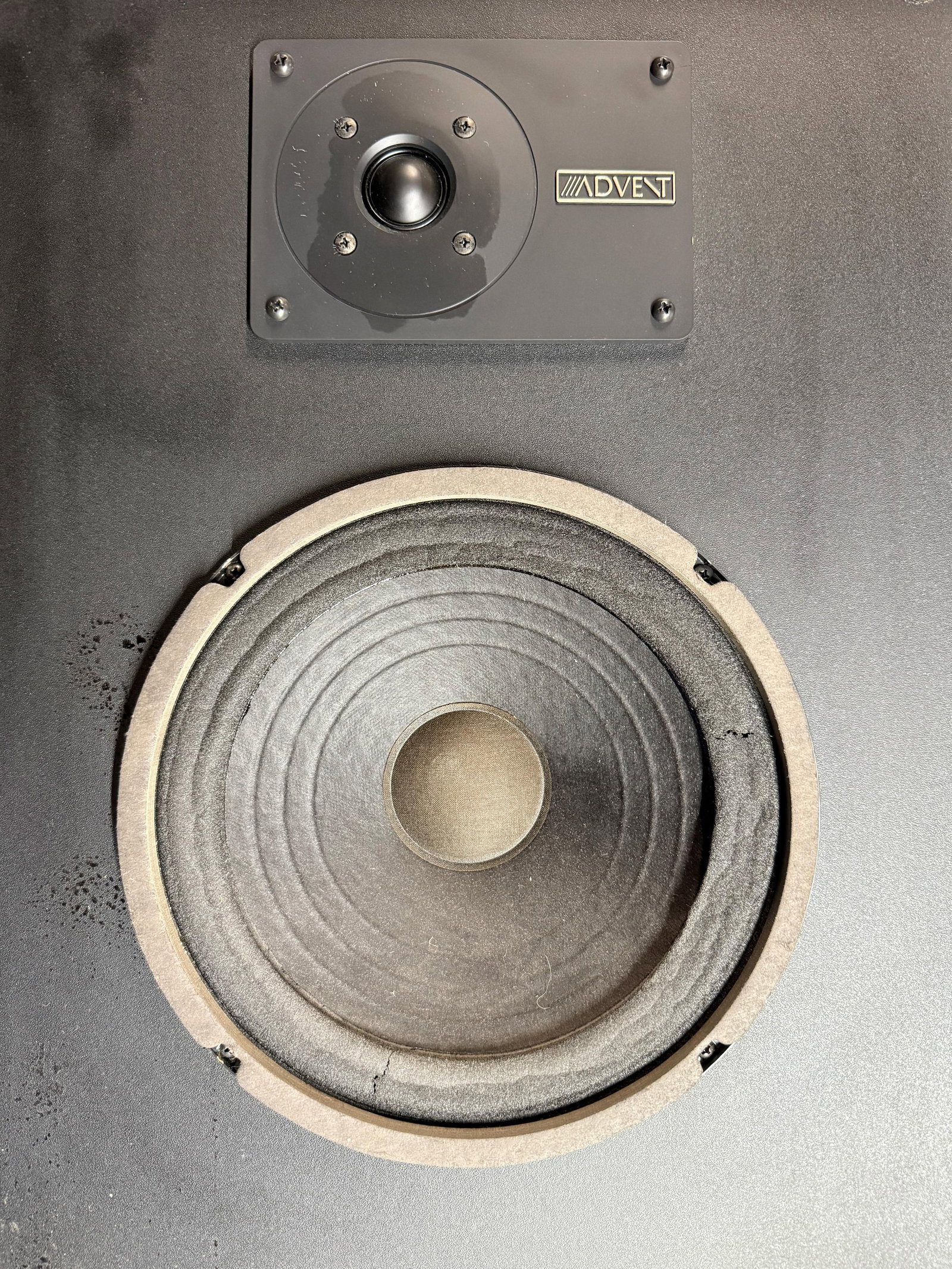 1975 Advent Legacy Floor Standing Speakers - Bullnose Corner Solid Wood Accents – Original - 12
