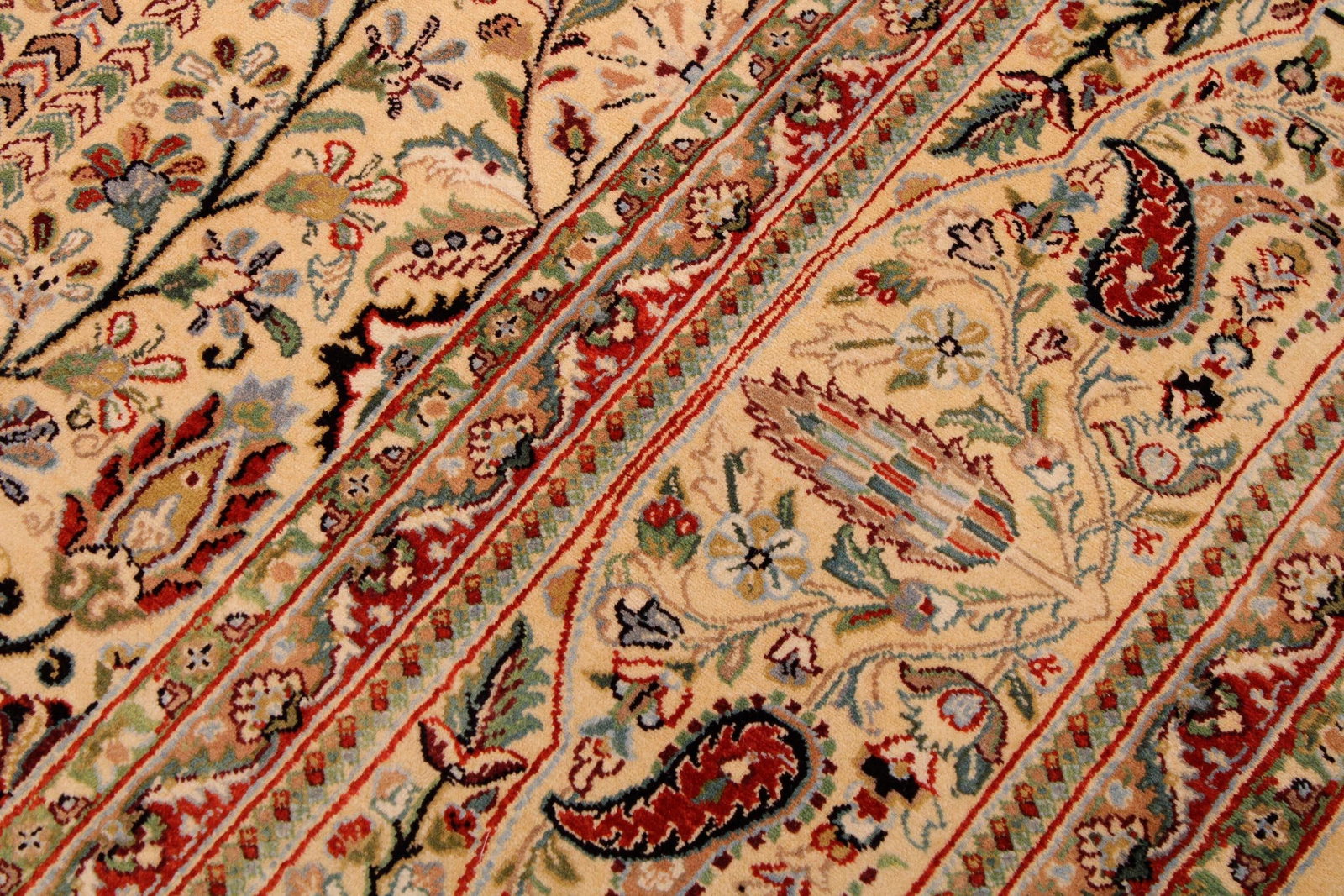 Shabby Chic 1990's Pak-Persian Ivory/Green Wool Rug - 9'4'' X 13'6'' - 4