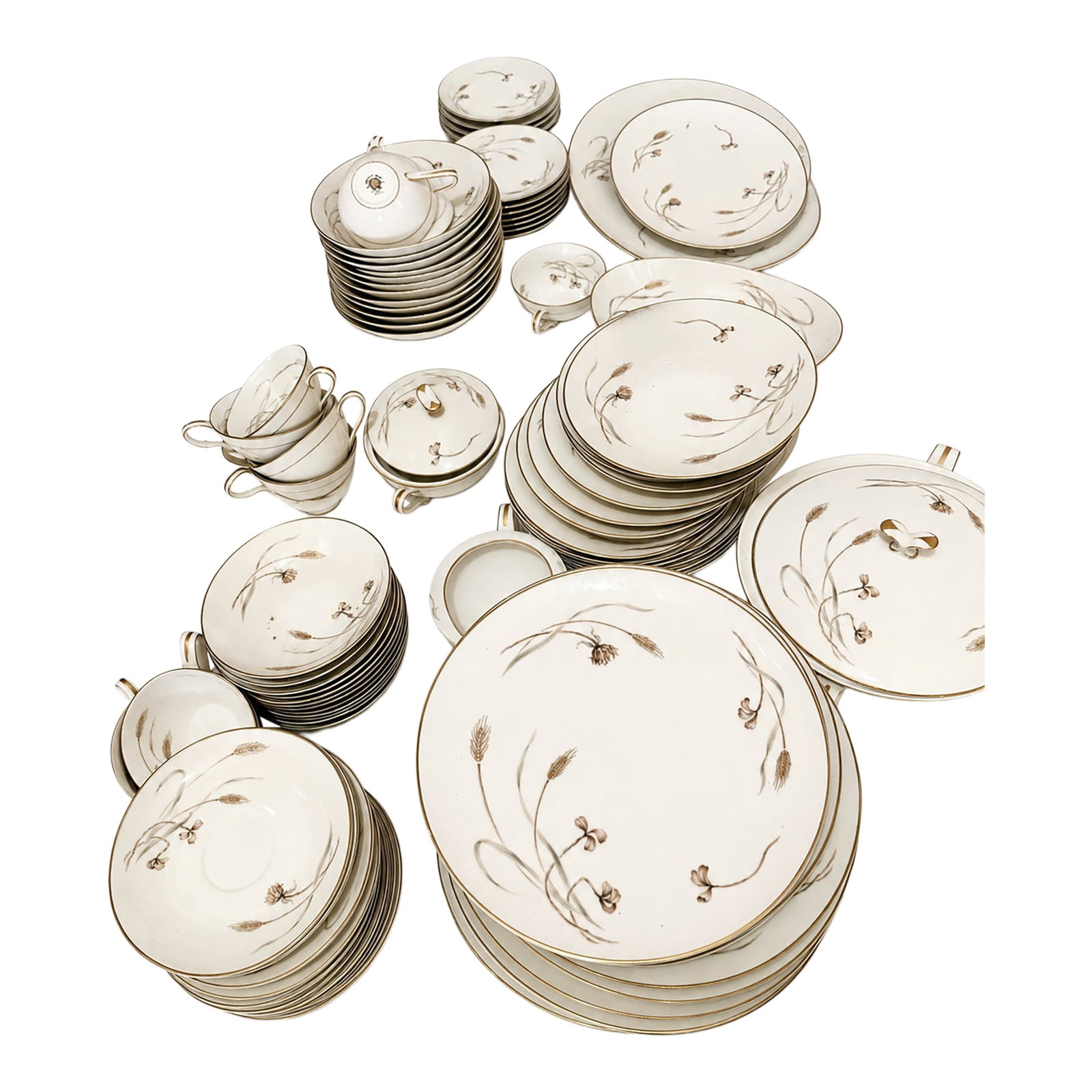 Vintage Noritake Janan 5562 China Set Service for 12 Japan 83 Pieces Platinum Trim: Beautiful vintage Noritake "Janan" Pattern 5562 fine china service for 12. This elegant Japanese porcelain features delicate floral decoration with platinum trim. Includes dinner plates, salad