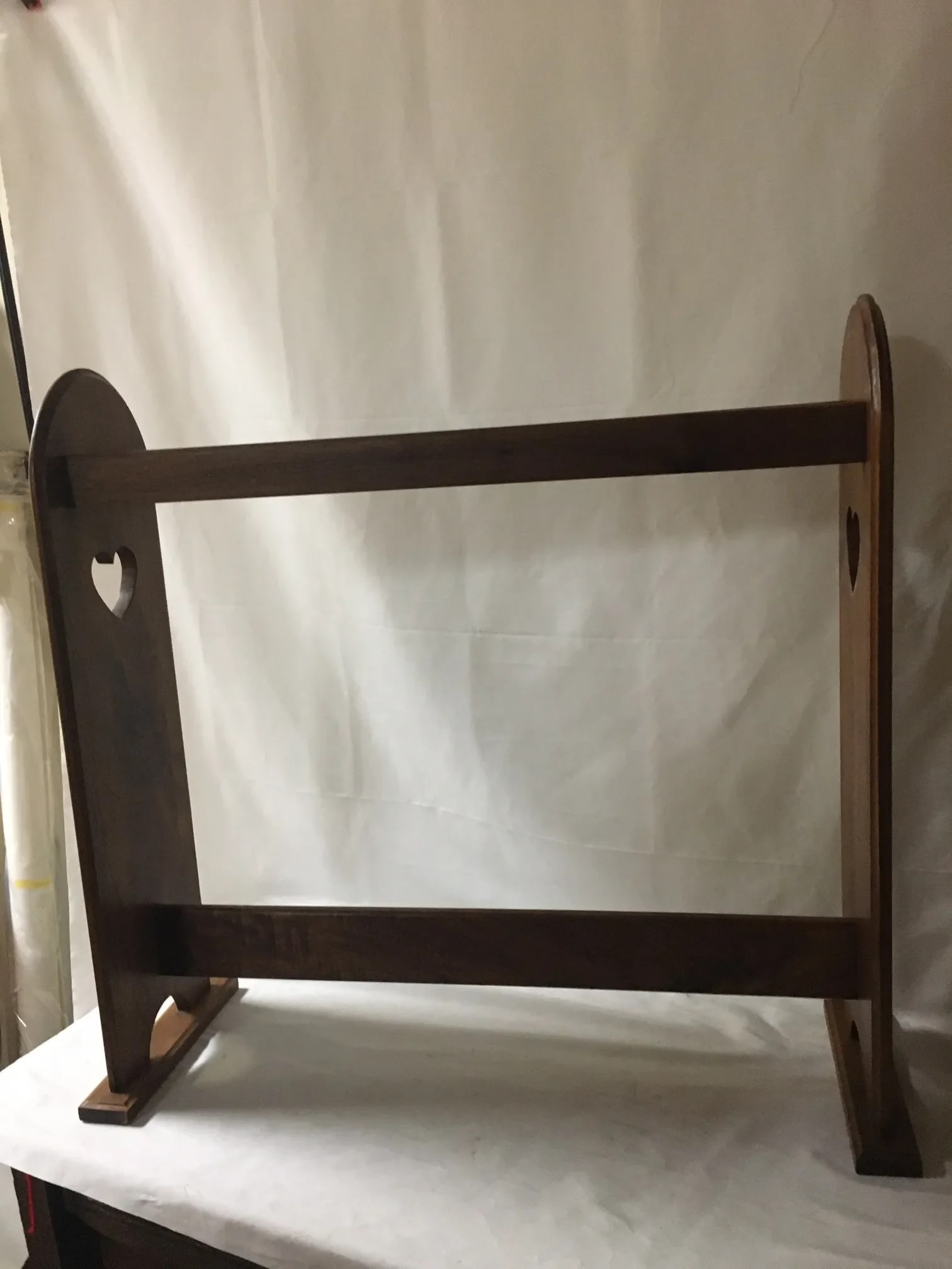 Early American Style Walnut Quilt Rack With Heart Motif - 7