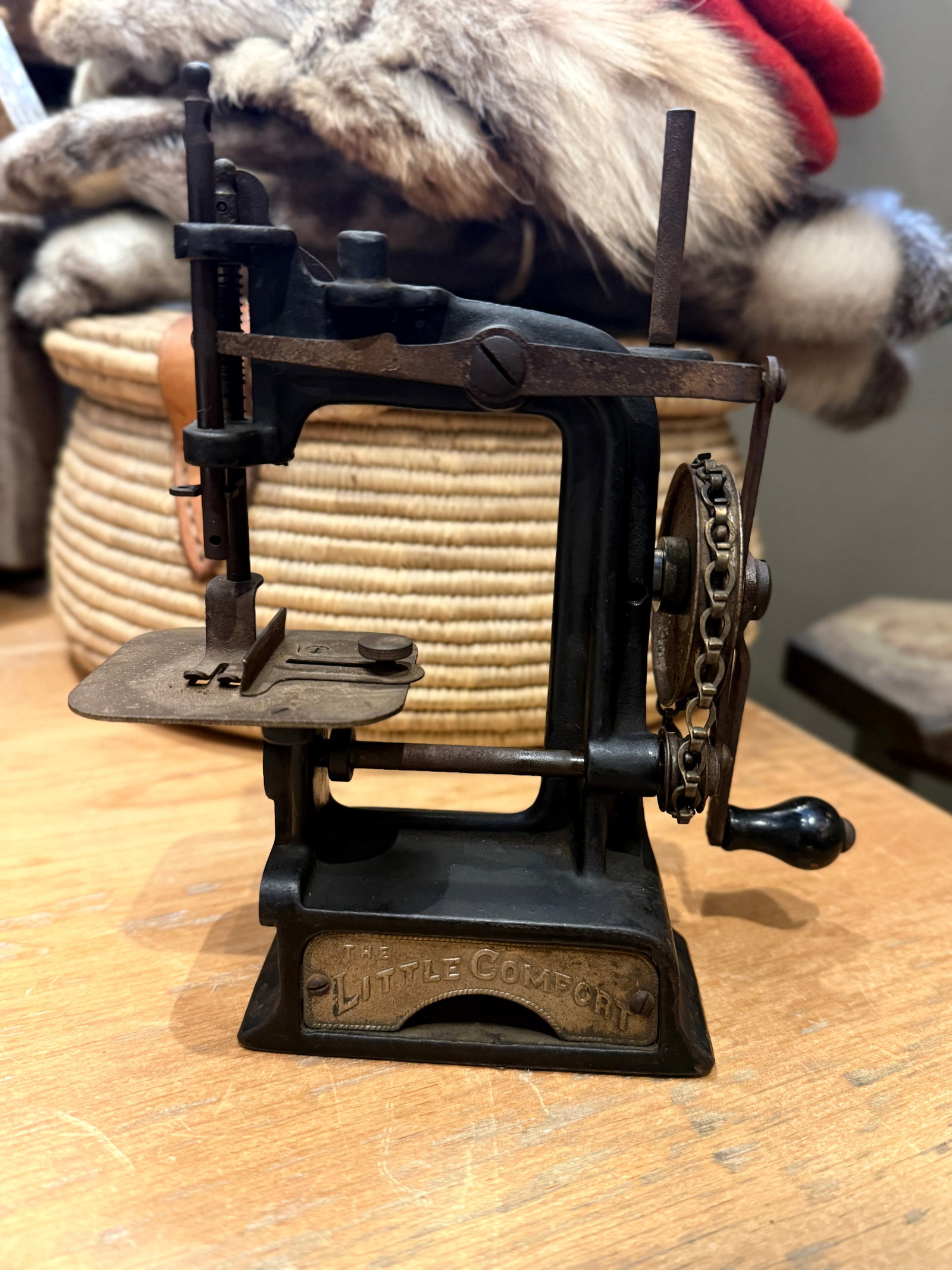 Smith & Egge "Little Comfort" Cast Iron Chain Drive Sewing Machine c.1896 - 13