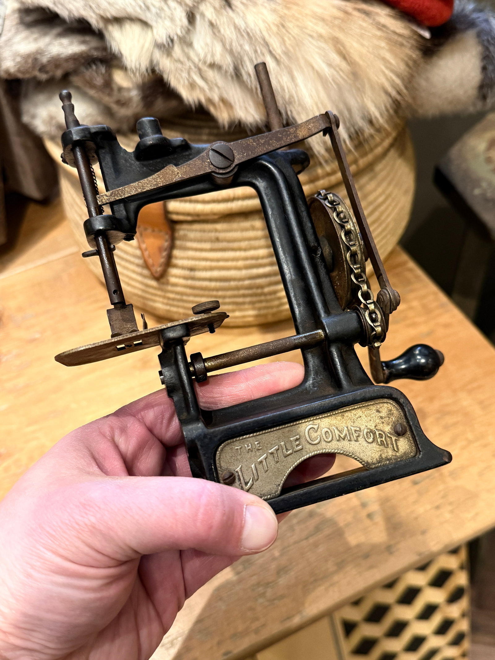 Smith & Egge "Little Comfort" Cast Iron Chain Drive Sewing Machine c.1896 - 14