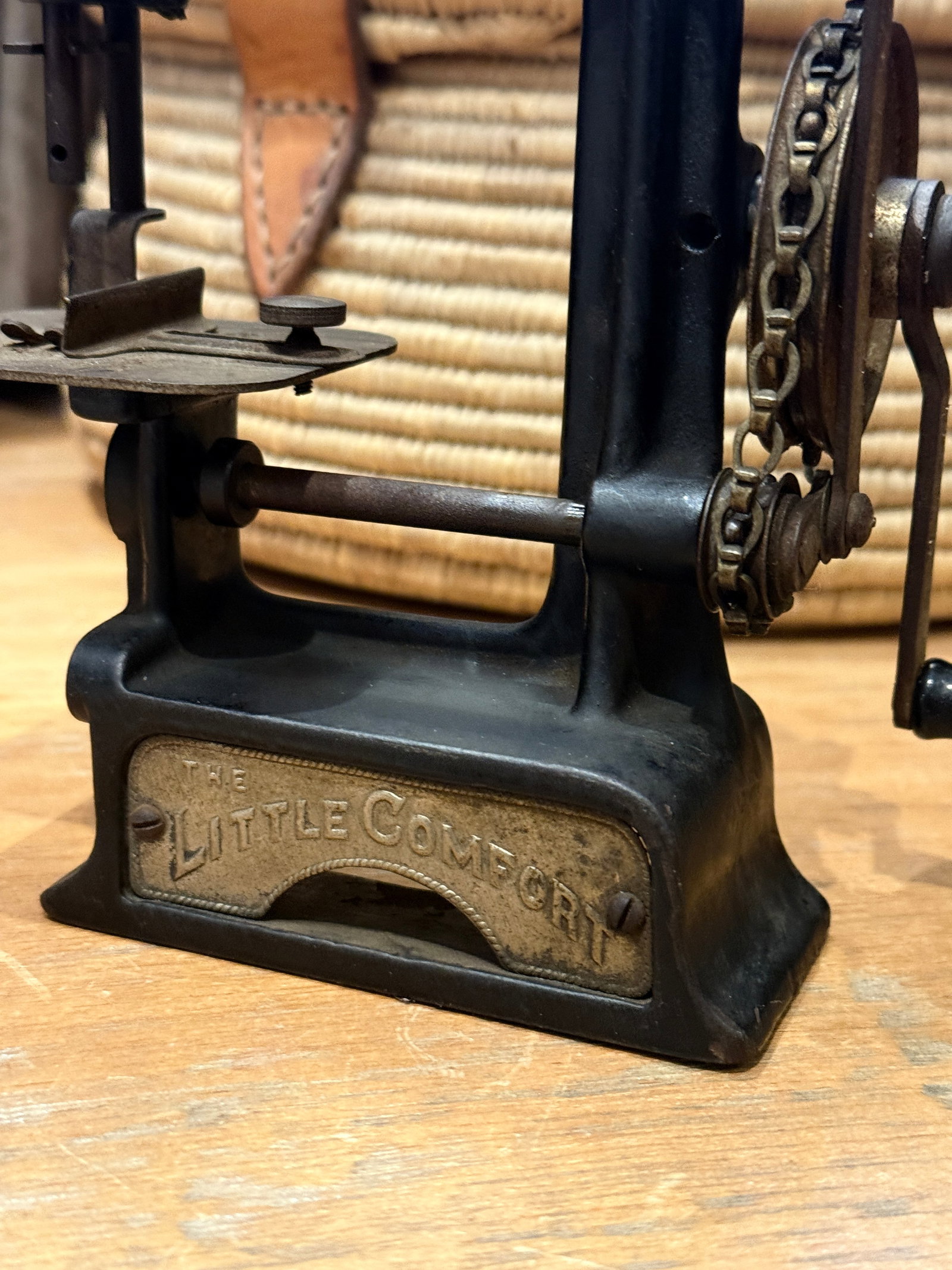 Smith & Egge "Little Comfort" Cast Iron Chain Drive Sewing Machine c.1896 - 4
