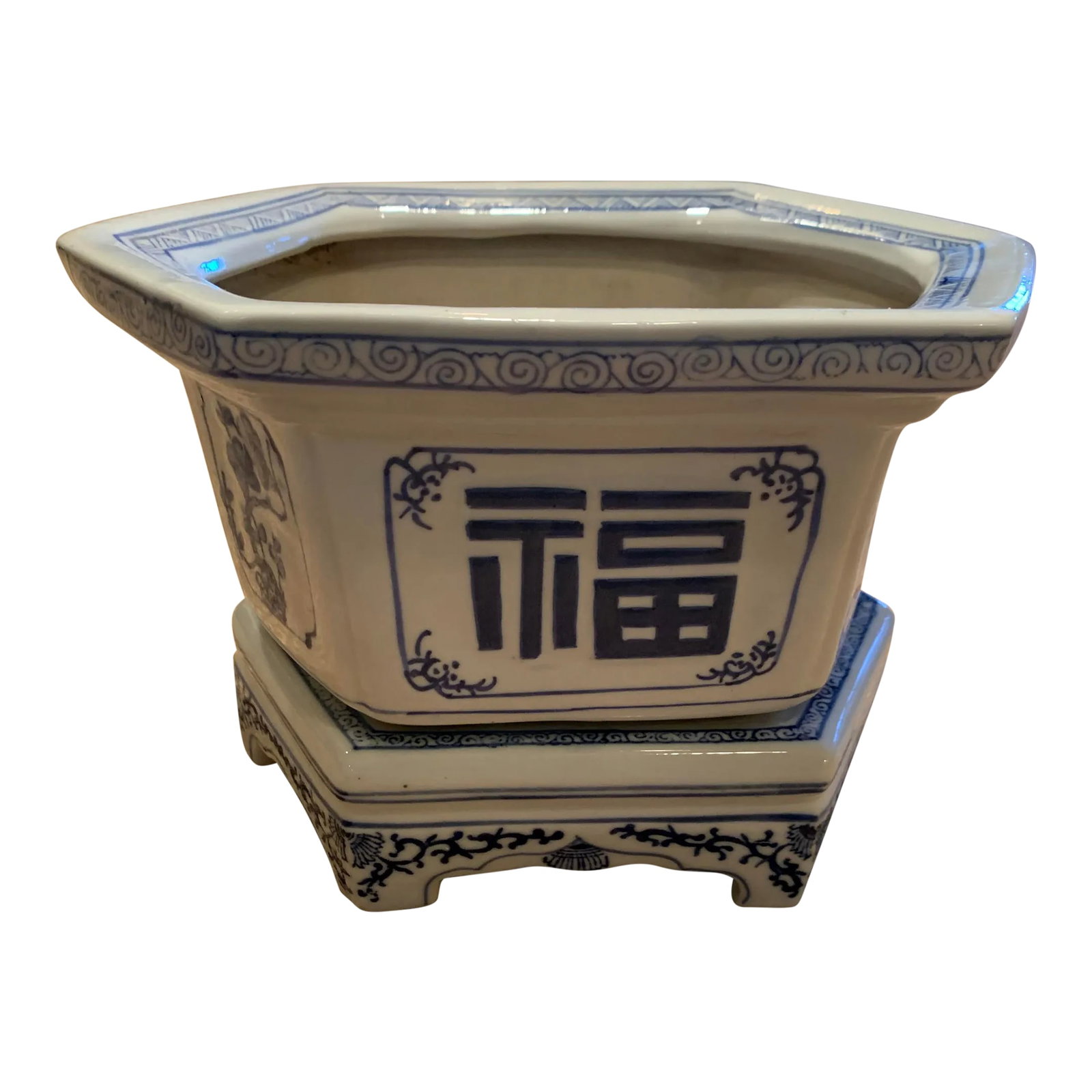 Vintage Japanese Pot: Vintage hand painted Japanese ceramic pot Condition: Alterations: Original Condition Unaltered Imperfections: Some Imperfections Condition Notes: Very Good Condition Origin: Japan Materials &