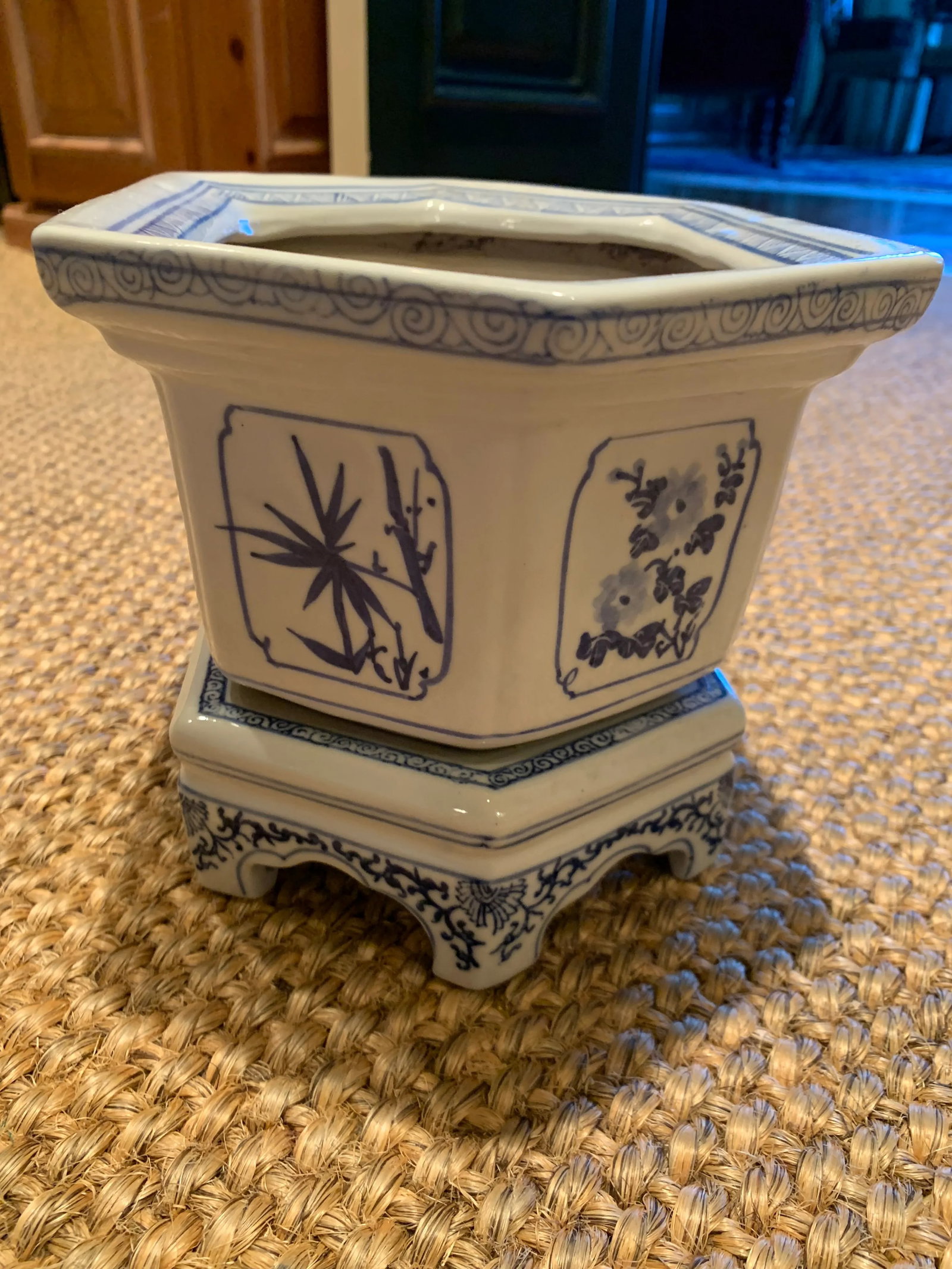 Vintage Japanese Pot - 7