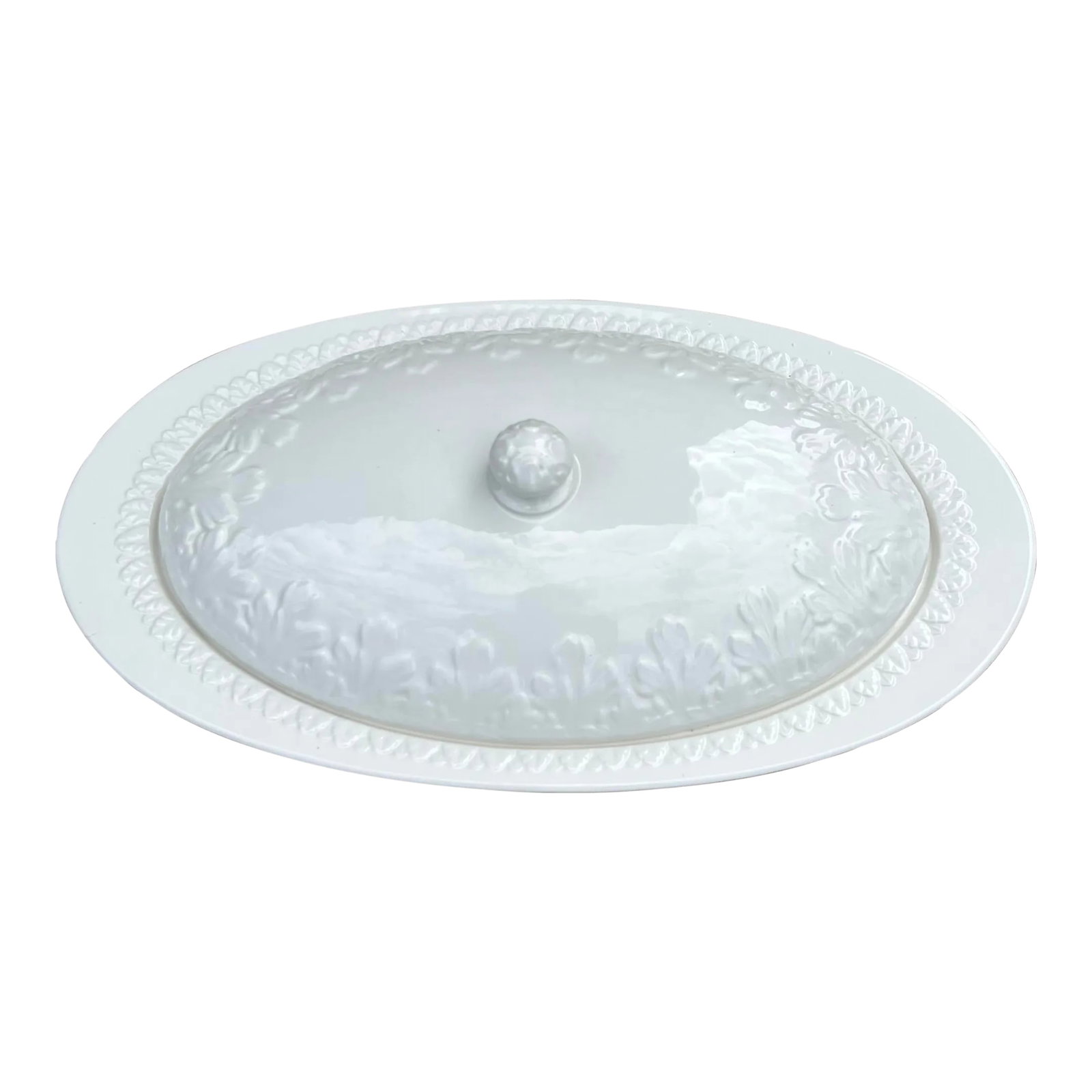 1990s Italian Large White Ironstone Covered Oval Serving Dish With Acanthus Design (1 of 11)