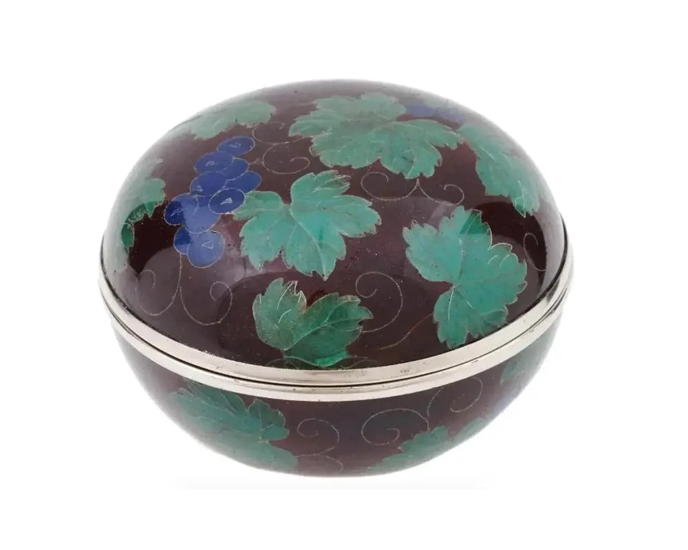 Early 20th Century Japanese Covered Grape Plique a Jour Enamel Kogo Box - 2