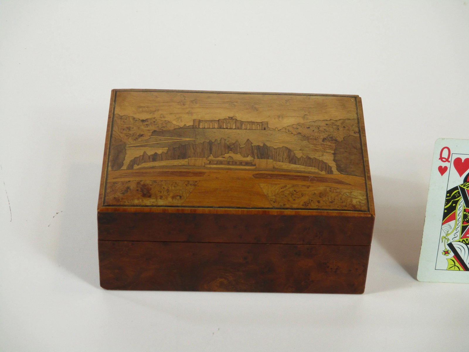 Antique Italian Grand Tour Souvenir Box with Burl Wood Inlay, Sorrento Italy - 9